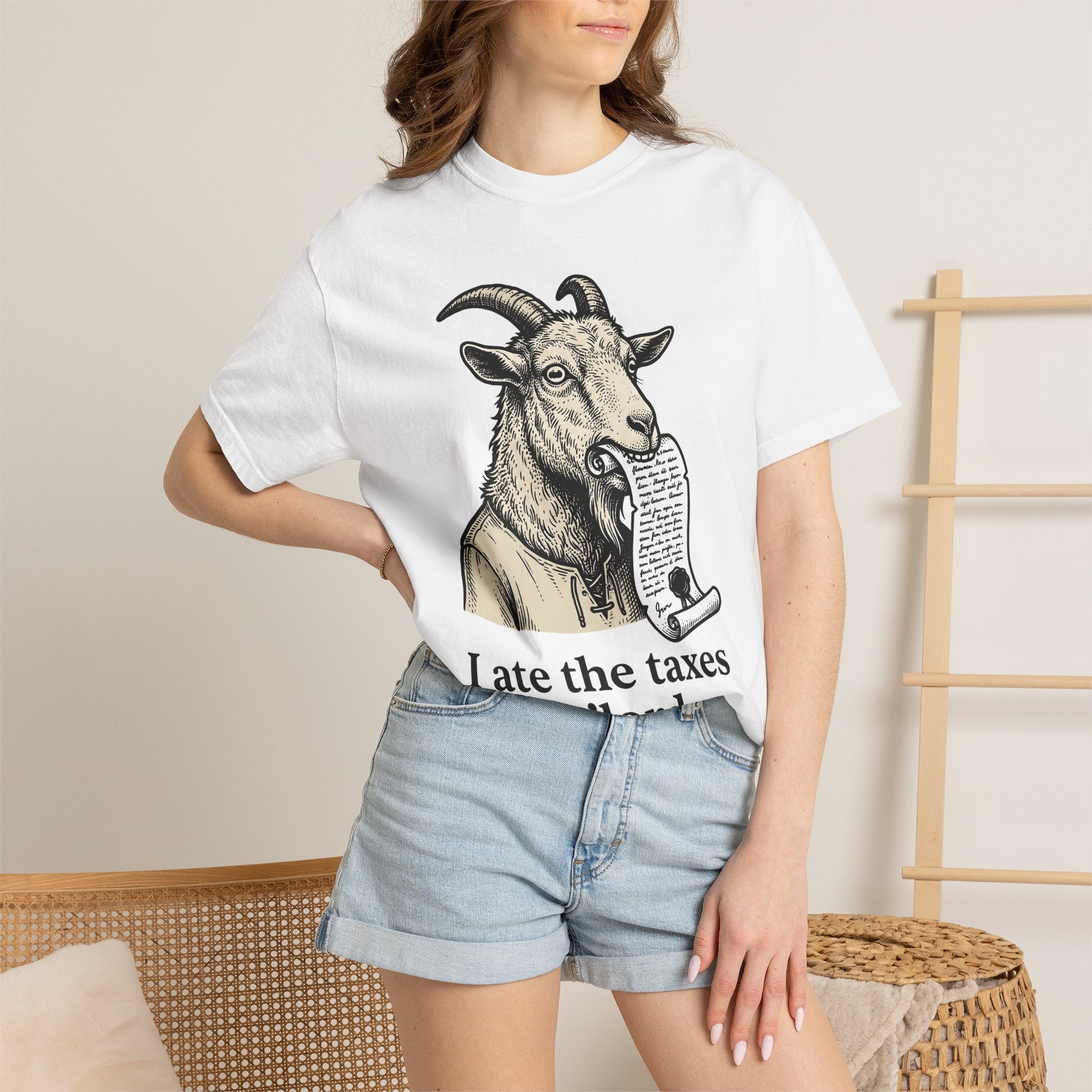 Goat Eating Paper Shirt Funny Creatures Gift Women Antique Tee Billy Goat T-Shirt Humor Fan Vintage Tshirt Beast Graphic Doodle Period