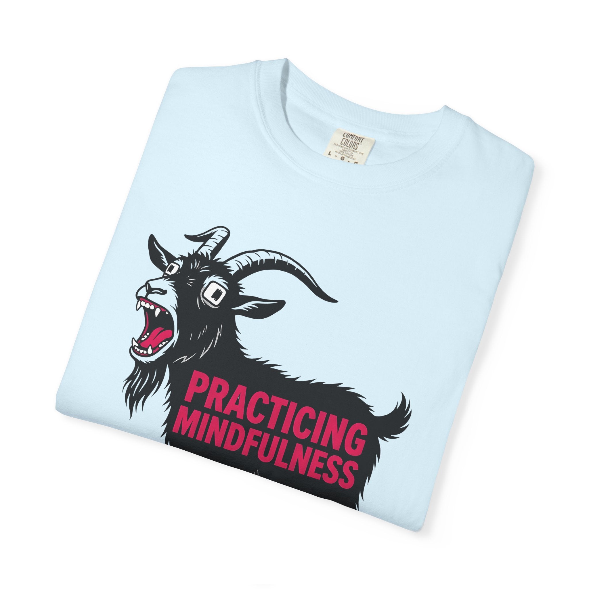 Yelling Goat Shirt Funny Pet Gift Women Comic Tee Bleating Goat T-Shirt Humor Fan Cartoon Tshirt Animal Graphic Vintage Large Font Tshirt