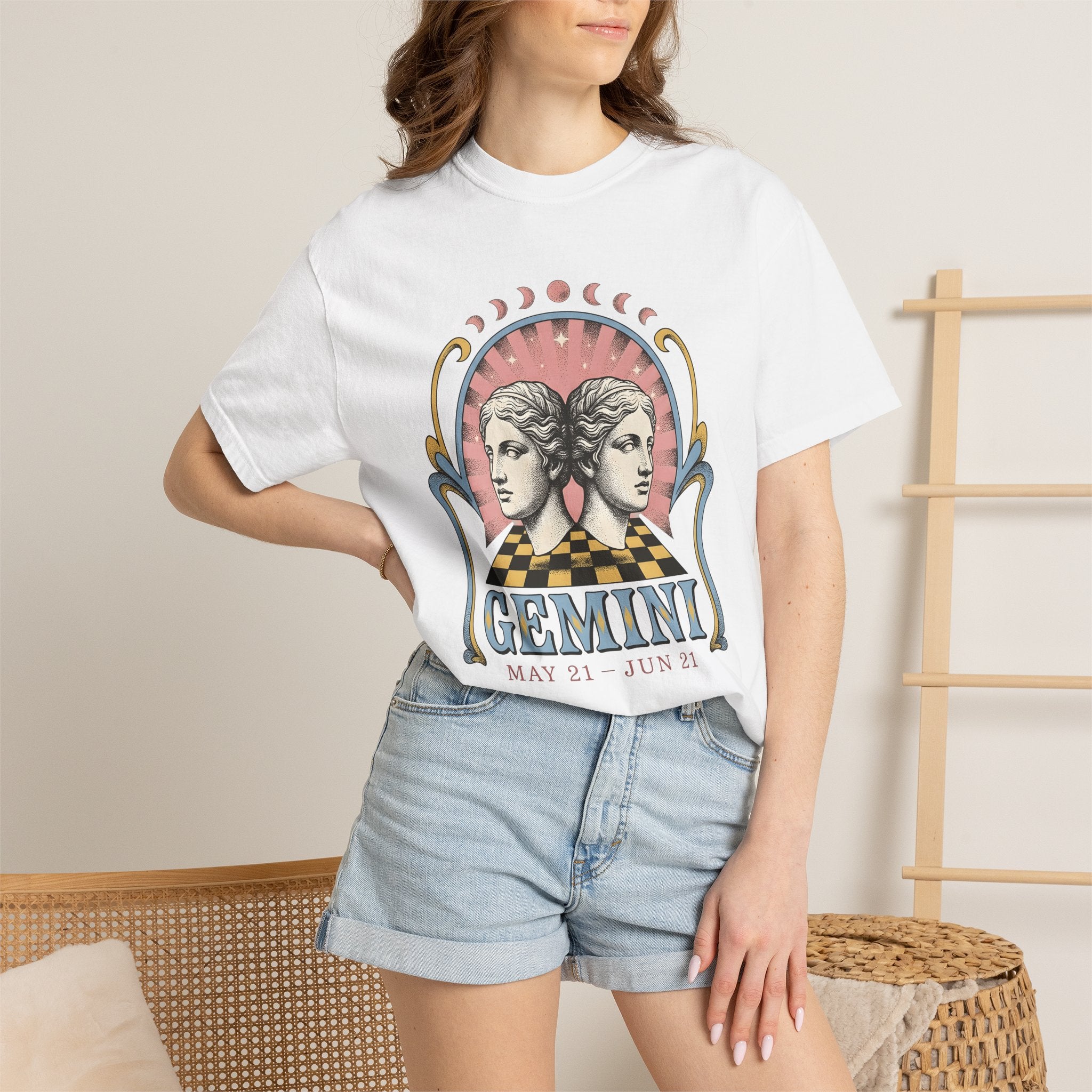Gemini Twins Shirt Boho Chic Zodiac Gift Women Vintage Tee Twins T-Shirt Hippie Fan Retro Tshirt Astrology Graphic Tshirt Retro Checkerboard