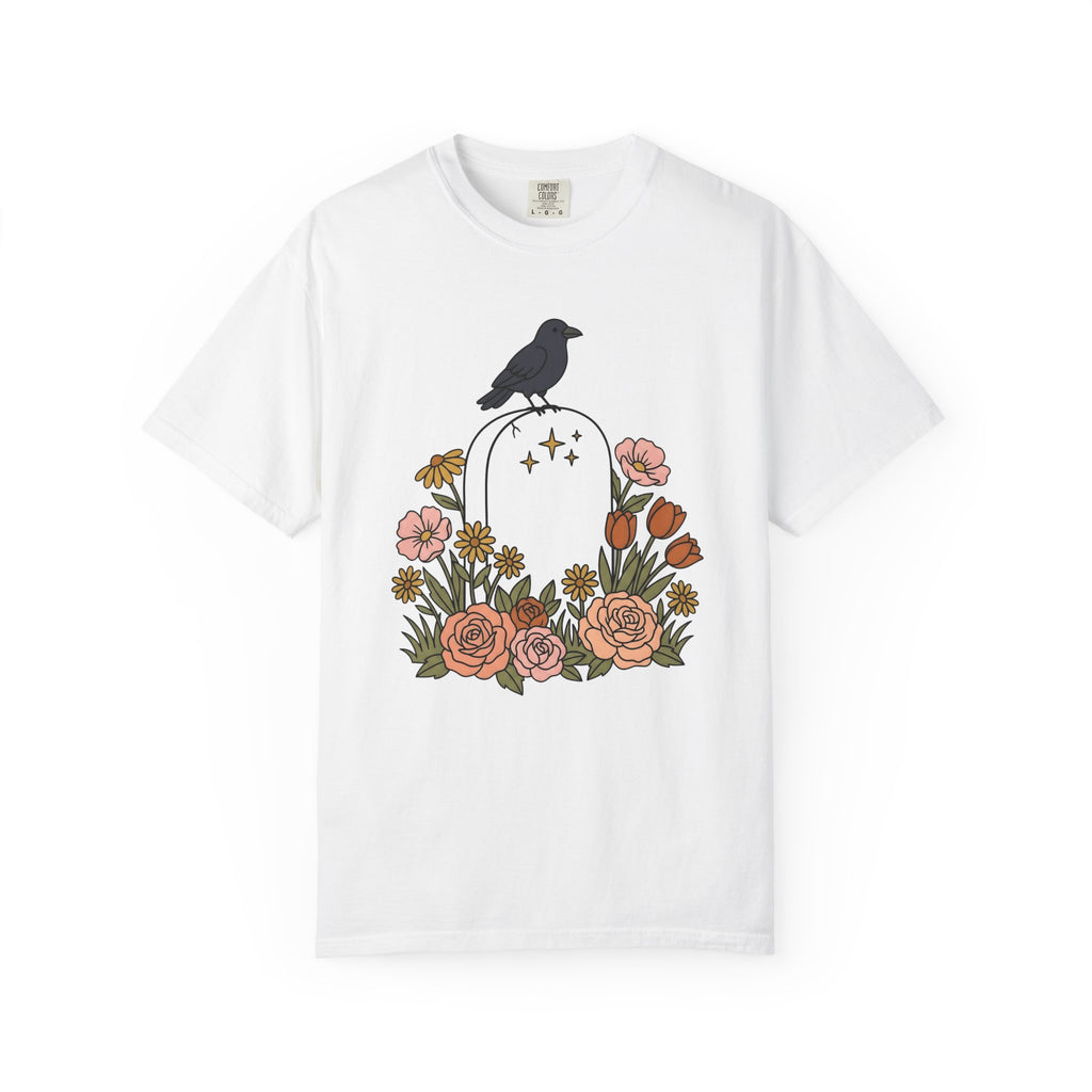 Crow Tombstone Shirt Halloween Gothic Gift Women Bold Graphic Tee Raven T-Shirt Horror Fan Dark Art Tshirt Gothic Illustration Minimal