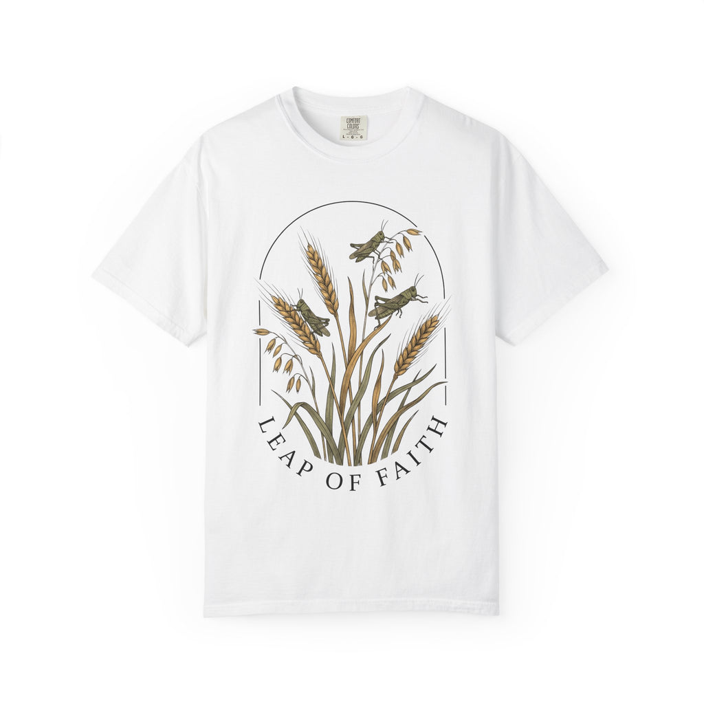Grasshopper Art Shirt Nature Positivity Gift Women Flower Tee Locust T-Shirt Environmentalist Enthusiast Floral Tshirt Optimistic Graphic