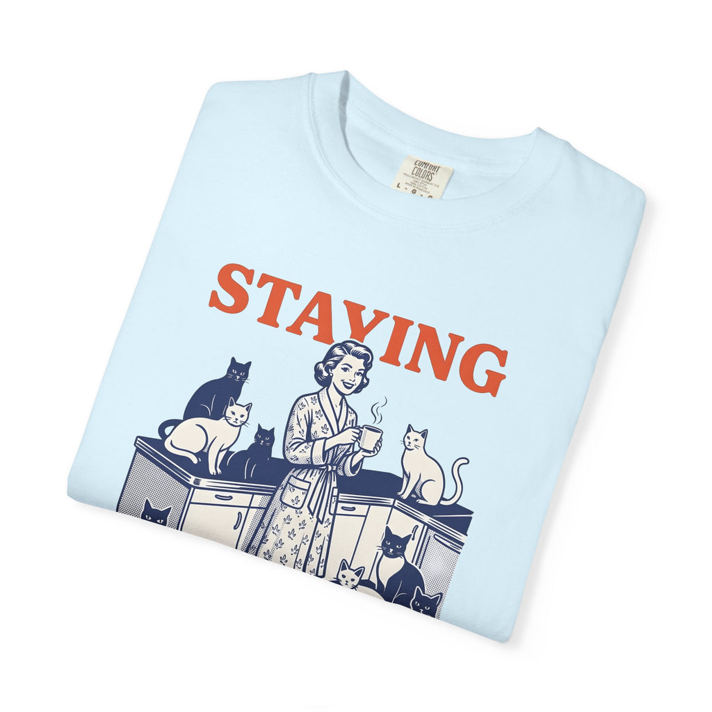 Lady With Cats Shirt Cat Dwelling Gift Women Nostalgic Tee Woman T-Shirt Cat Fan Feline Tshirt Home Graphic Old School Coffee Cup Tshirt