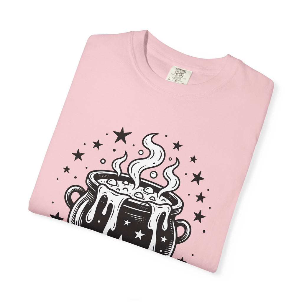 Witch Cauldron Shirt Halloween Witch Gift Women Hand Drawn Tee Cauldron T-Shirt Horror Fan Boho Graphic Tshirt Vintage Stars Tshirt