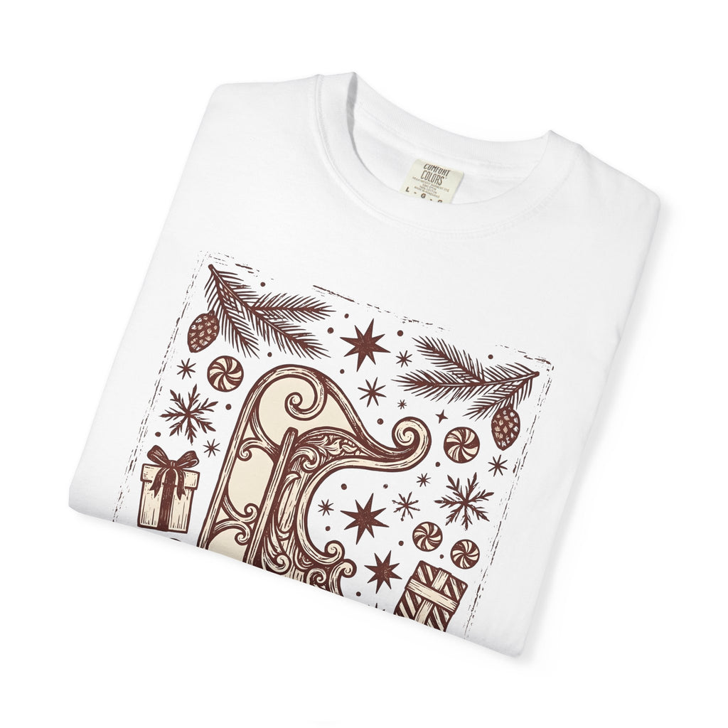 Santa Sleigh Shirt Christmas Holiday Gift Women Vintage Tee Sleigh Bell T-Shirt Xmas Fan Christmas Tree Tshirt Seasonal Graphic Hand Drawn