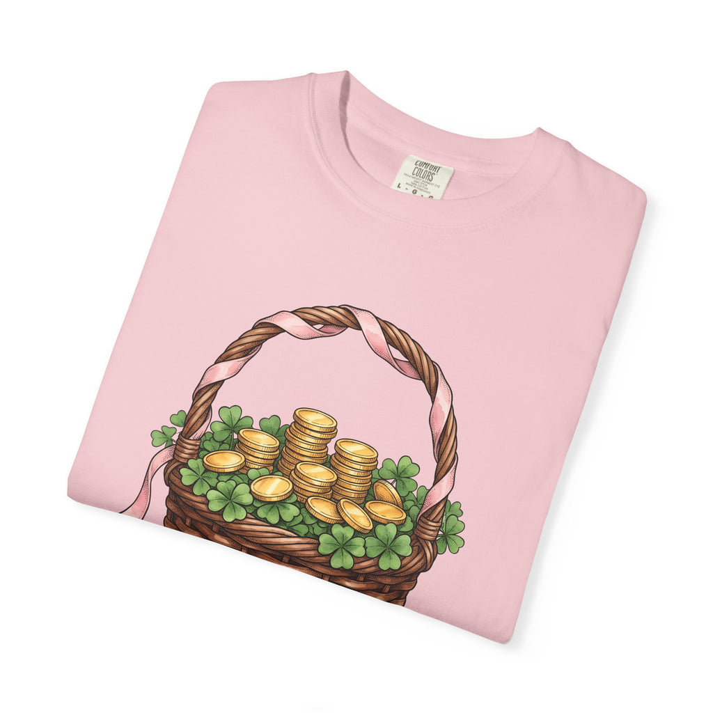 Gold Coin Basket Shirt St Patrick's Day Blessing Gift Women Line Art Tee Treasure Basket T-Shirt Luck Enthusiast Illustration Tshirt Divine