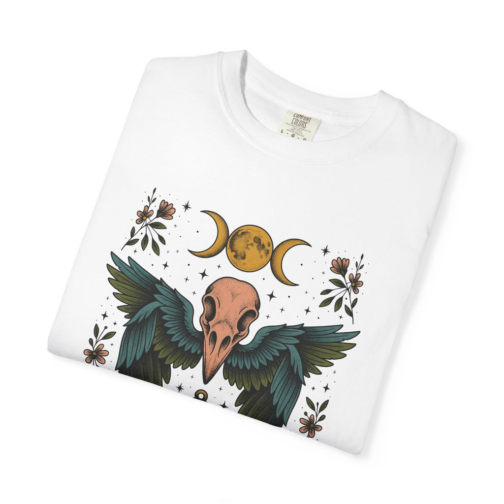 Bird Head Wings Shirt Boho Chic Occult Gift Women Cartoon Tee Bird T-Shirt Bohemian Fan Comix Graphic Occult Illustration Distressed Lunar