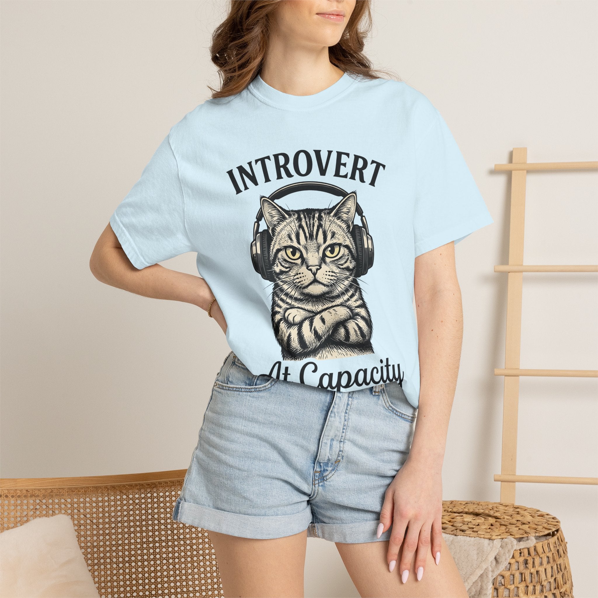 Tabby Cat Headphones Shirt Cat Introvert Gift Women Vintage Tee Cat Earphones T-Shirt Cat Fan Feline Tshirt Introvert Graphic Hand Drawn