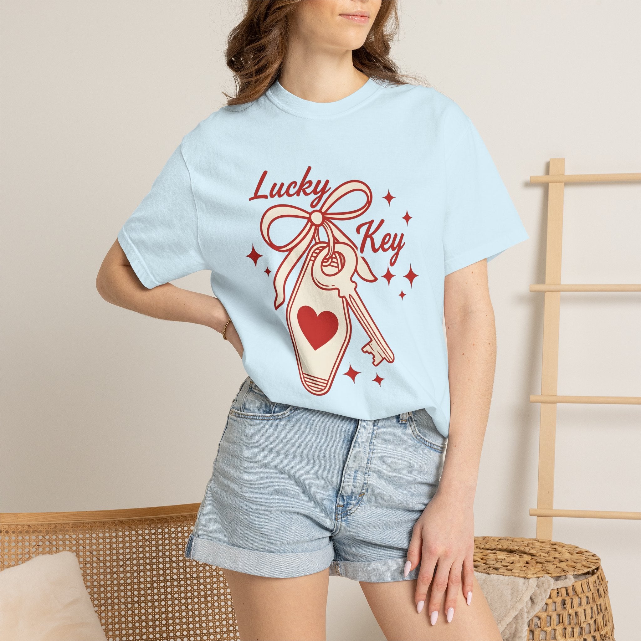 Love Heart Shirt St. Valentine's Day Romance Gift Women Vintage Tee Heart T-Shirt Valentine Fan Distressed Tshirt Amour Graphic Retro Bow