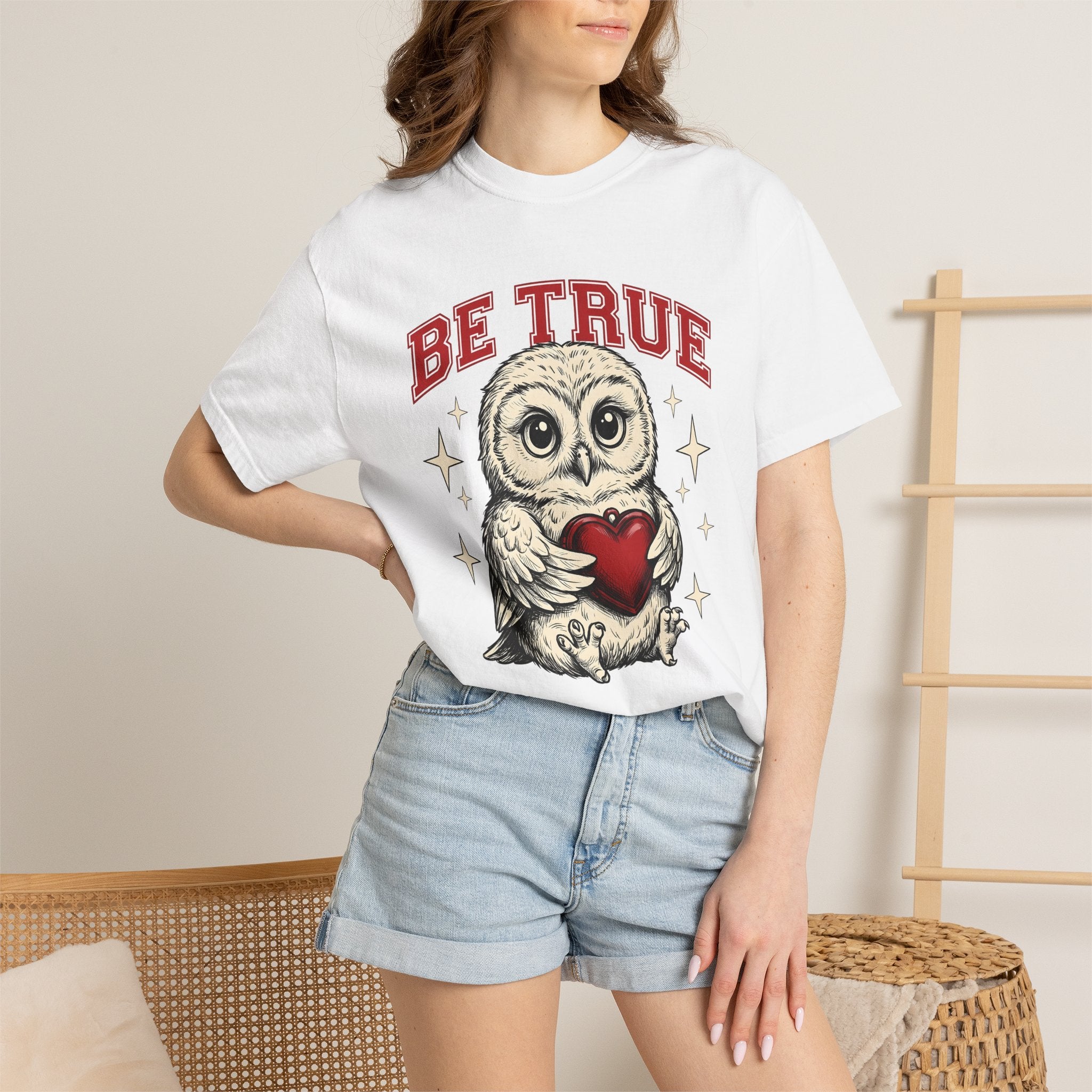Owl Heart Shirt Valentines Day Animal Gift Women Cute Tee Owl T-Shirt Valentine Fan Kawaii Tshirt Creature Graphic Vintage Stars Tshirt