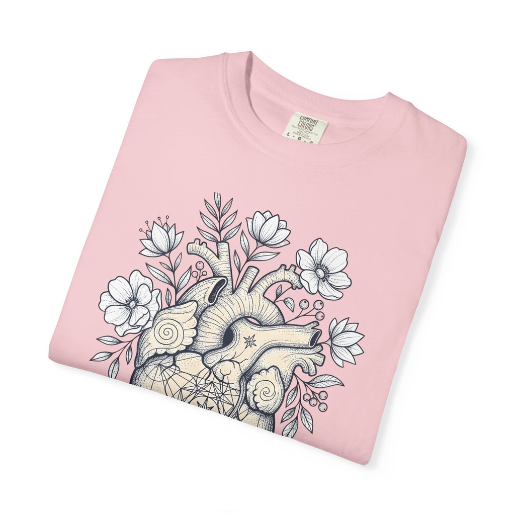Anatomical Heart Floral Shirt Boho Chic Spiritual Gift Women Line Art Tee Heart T-Shirt Bohemian Enthusiast Illustrative Tshirt Mystical