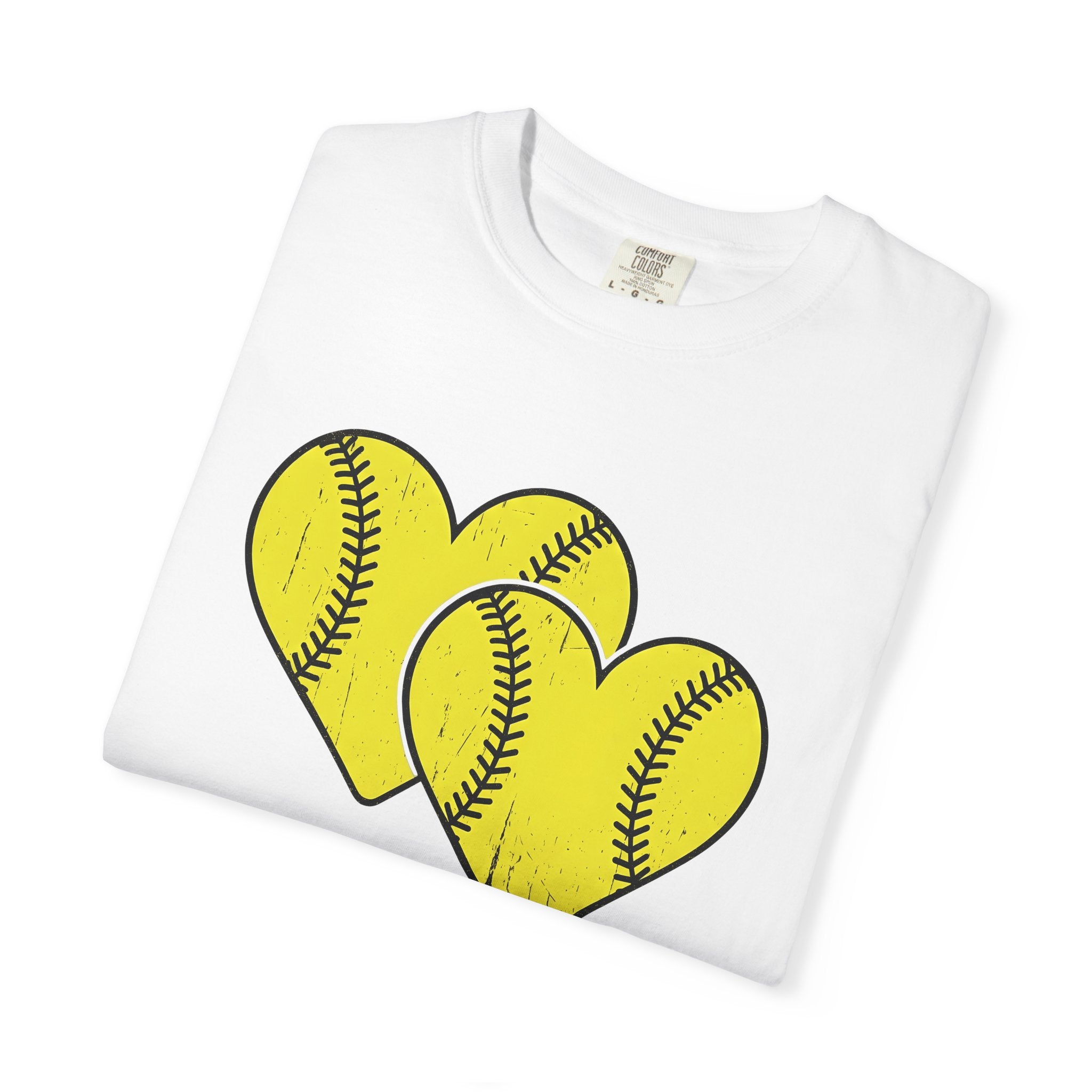 Softball Heart Shirt Softball Mom Sports Gift Women Distressed Tee Softball T-Shirt Mom Fan Vintage Tshirt Athletic Graphic Sports Mom