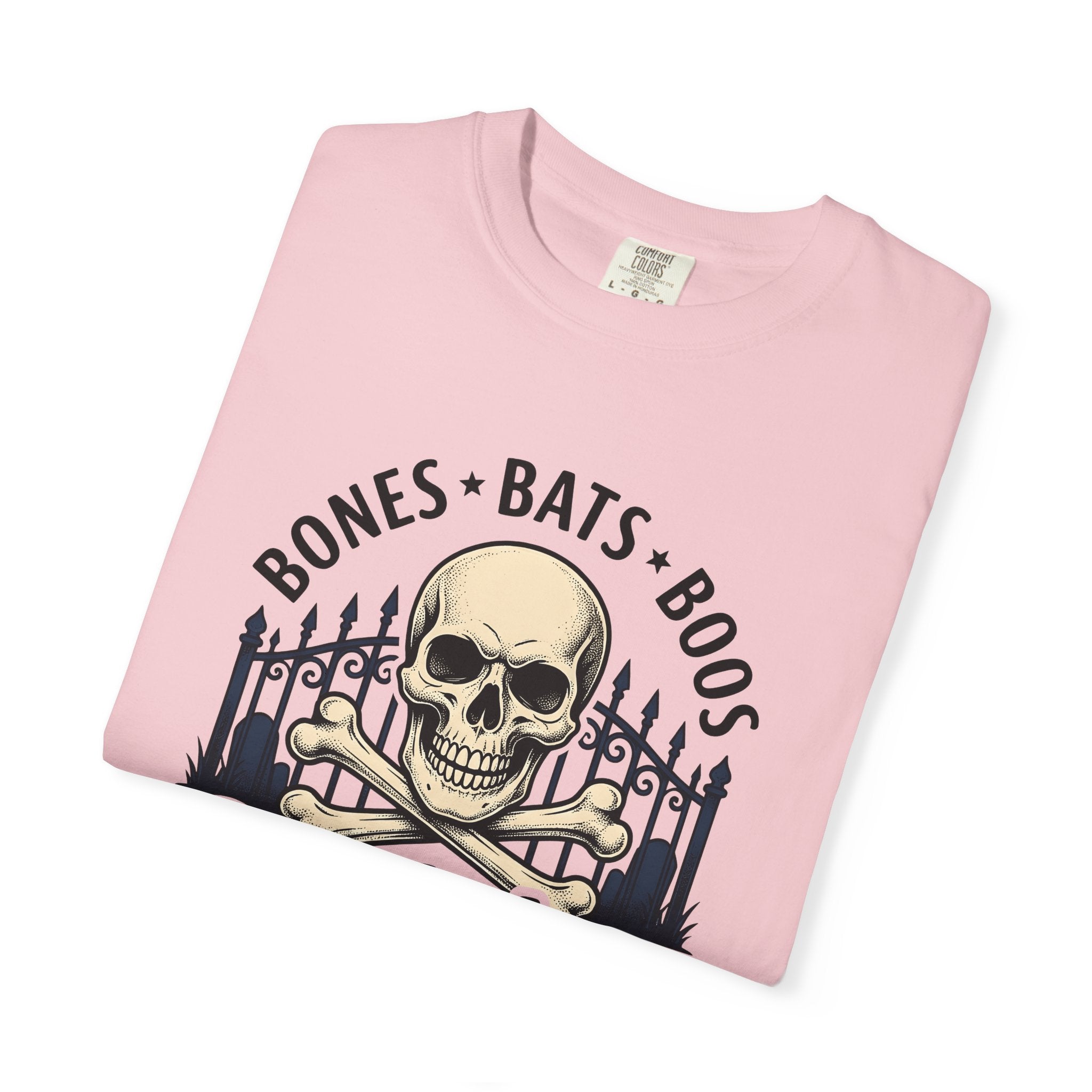 Skeleton Crossbones Shirt Halloween Gothic Gift Women Distressed Tee Skull And Crossbones T-Shirt Horror Fan Jolly Roger Tshirt Dark Graphic