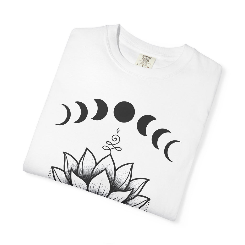 Lotus Flower Shirt Boho Chic Spiritual Gift Women Line Art Tee Waterlily T-Shirt Bohemian Enthusiast Illustration Graphic Mystical Design