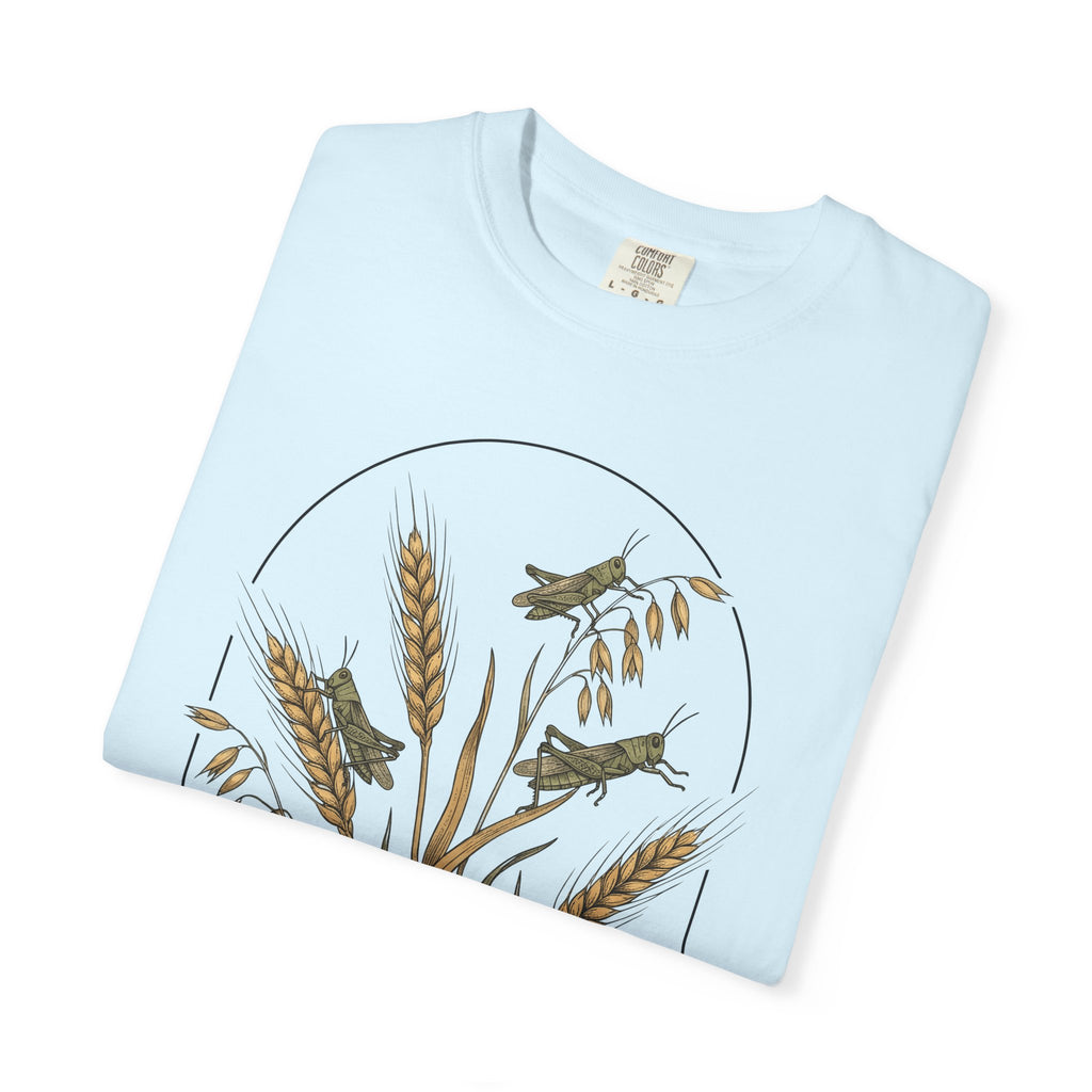 Grasshopper Art Shirt Nature Positivity Gift Women Flower Tee Locust T-Shirt Environmentalist Enthusiast Floral Tshirt Optimistic Graphic
