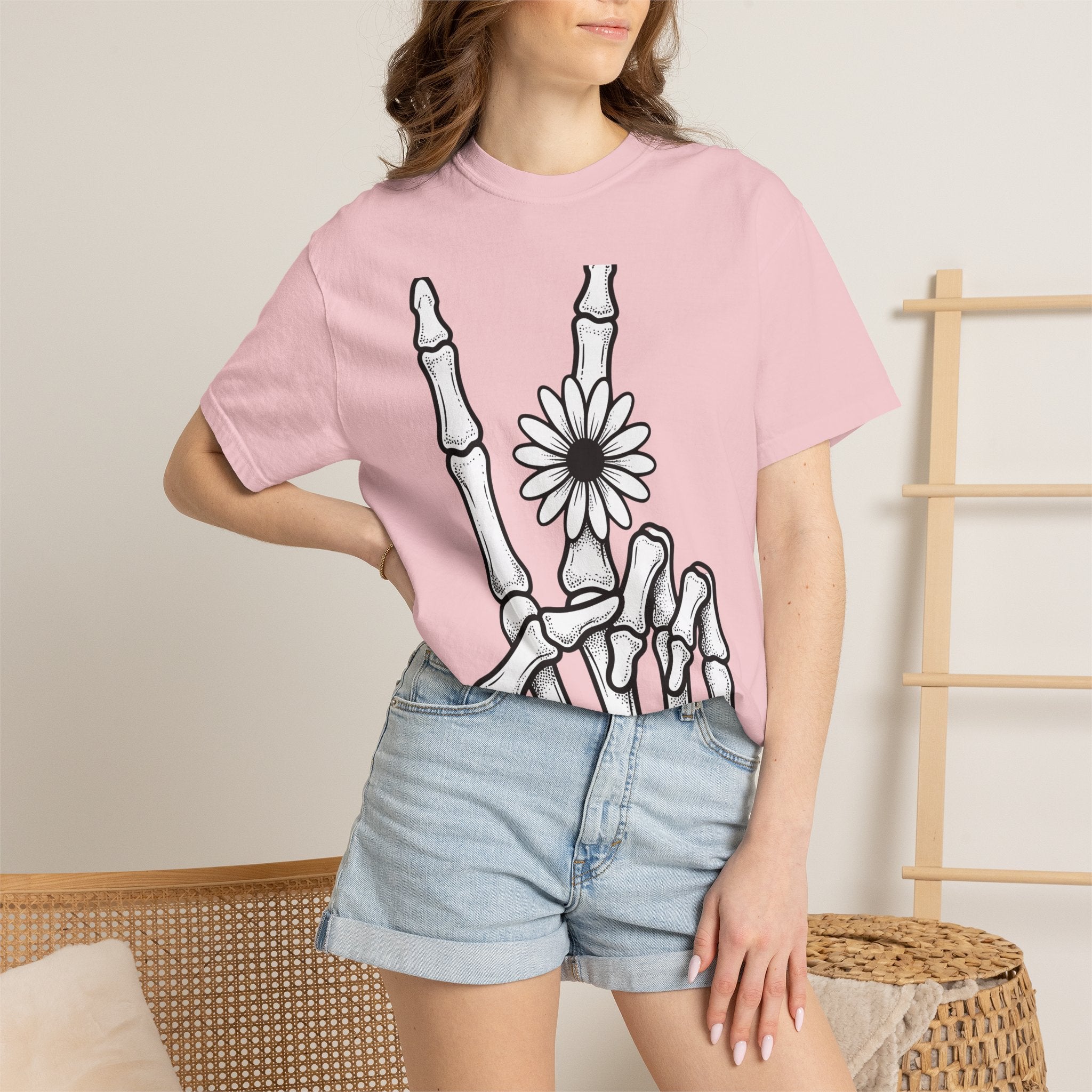 Bony Hand Shirt Halloween Horror Gift Women Traditional Tee Skeleton Hand T-Shirt Horror Fan Scary Tshirt Horror Graphic Clean Bloom Tshirt