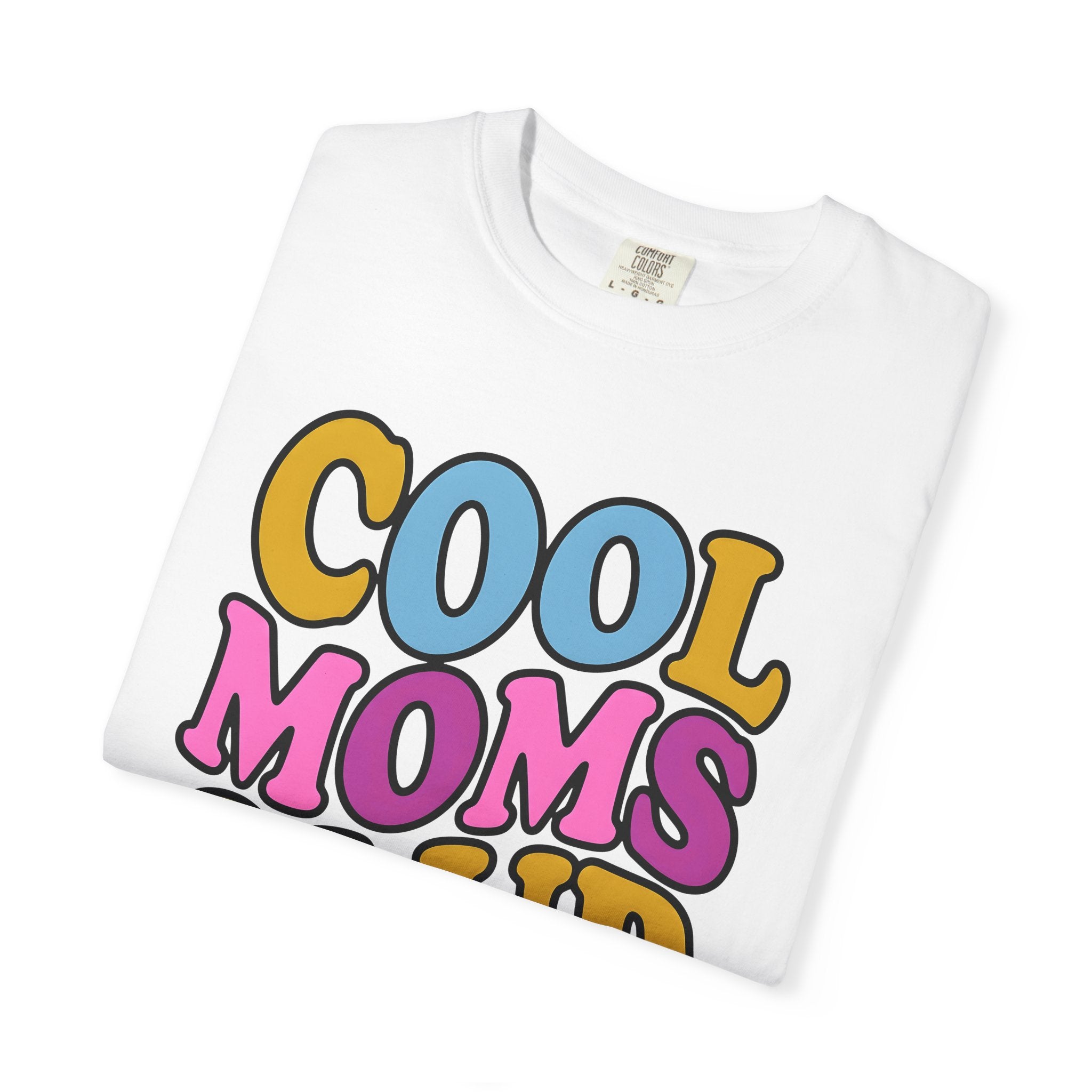 Bold Retro Text Shirt Moms Family Gift Women Colorful Tee Typography T-Shirt Motherhood Fan Artistic Tshirt Clan Graphic Vintage Club Theme