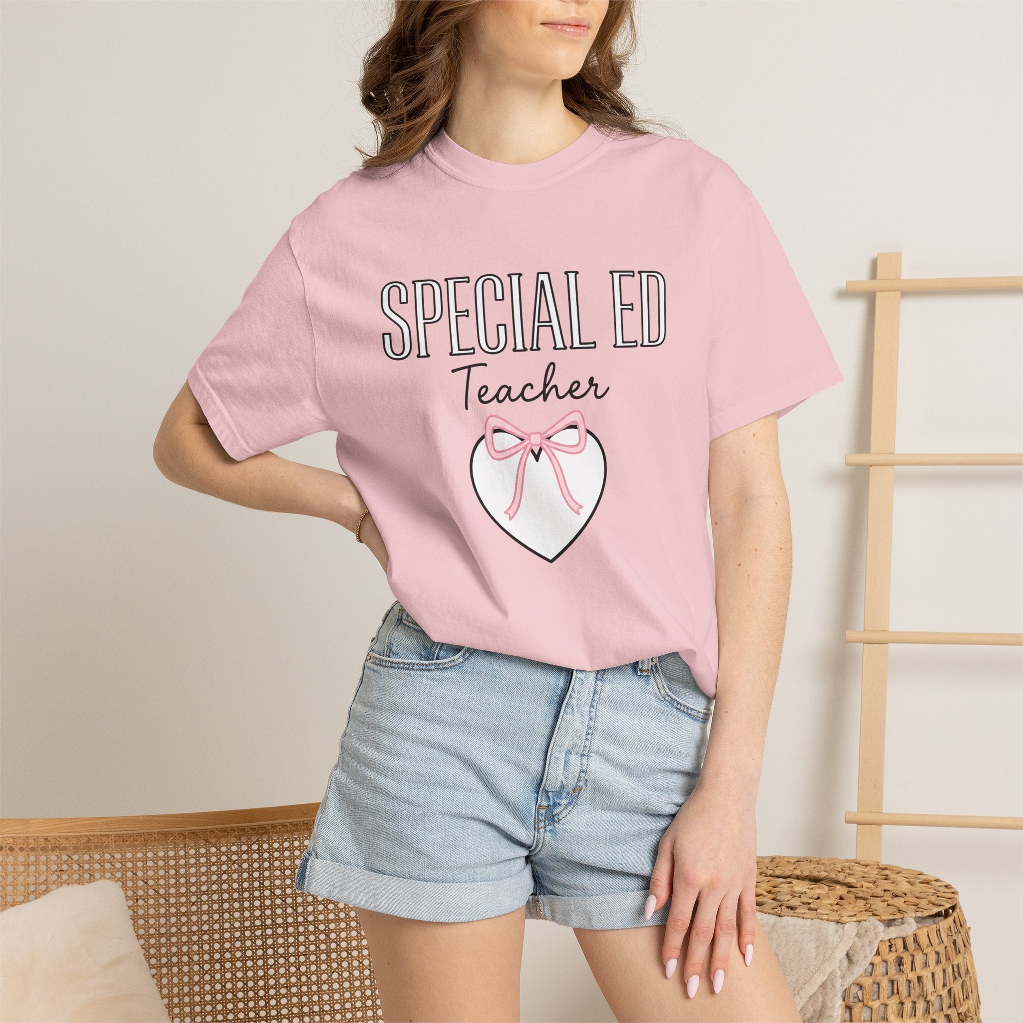 Love Ribbon Shirt Teacher Thanks Gift Women Lovable Tee Bow T-Shirt Educator Enthusiast Adorable Tshirt Appreciation Graphic Sleek Knot