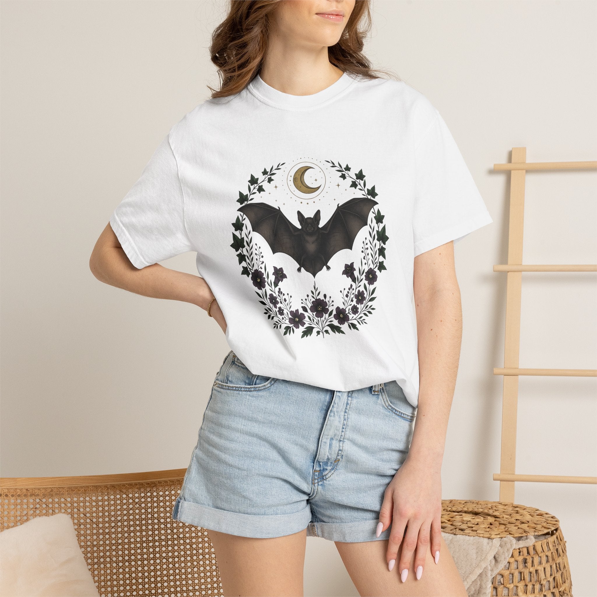 Bat Shirt Gothic Outdoors Gift Women Bohemian Tee Flying Fox T-Shirt Dark Fan Hippie Tshirt Nature Graphic Retro Flowers Tshirt