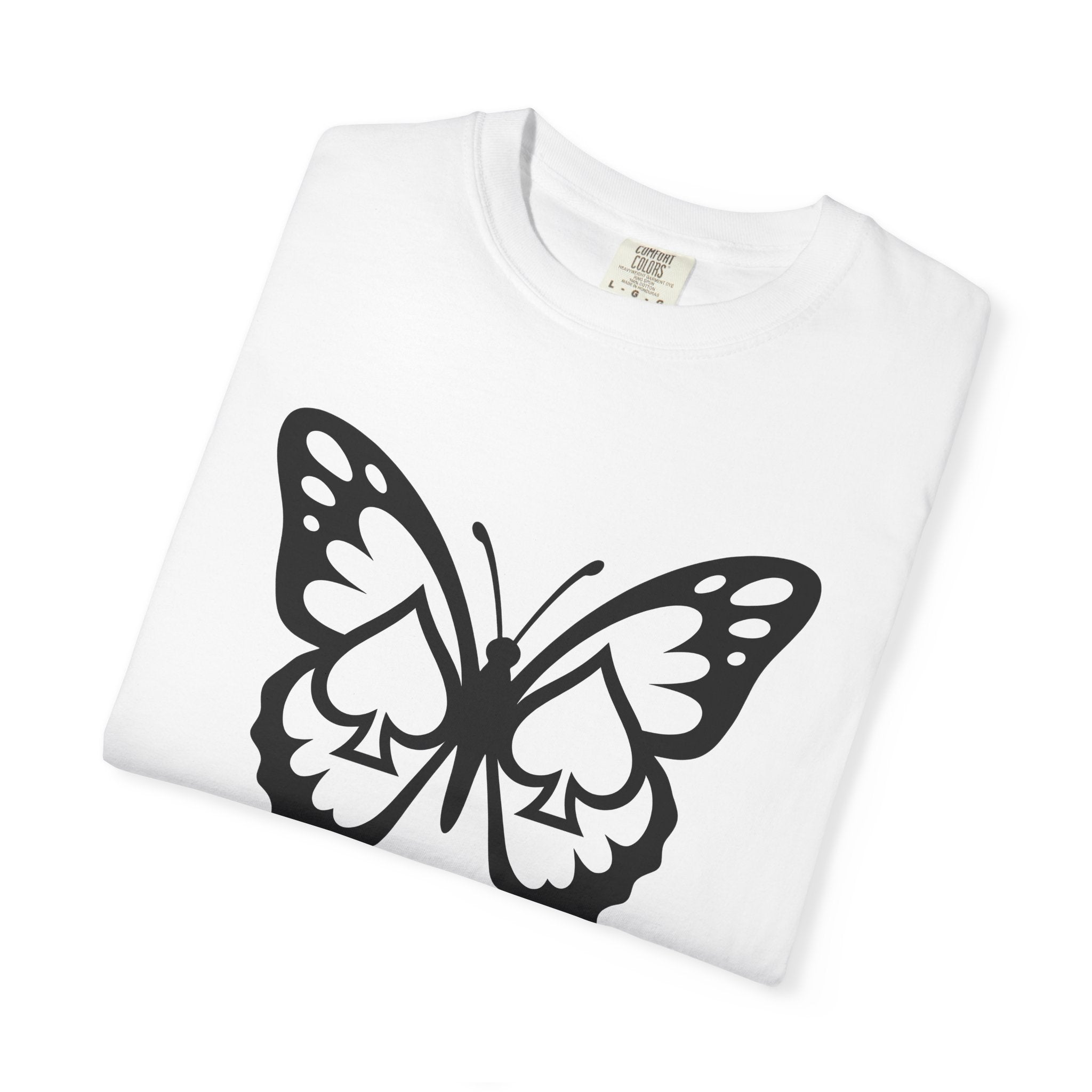 Butterfly Graphic Shirt Butterfly Nature Gift Women Bold Tee Butterfly T-Shirt Butterfly Enthusiast Graphic Tshirt Wilderness Graphic Design