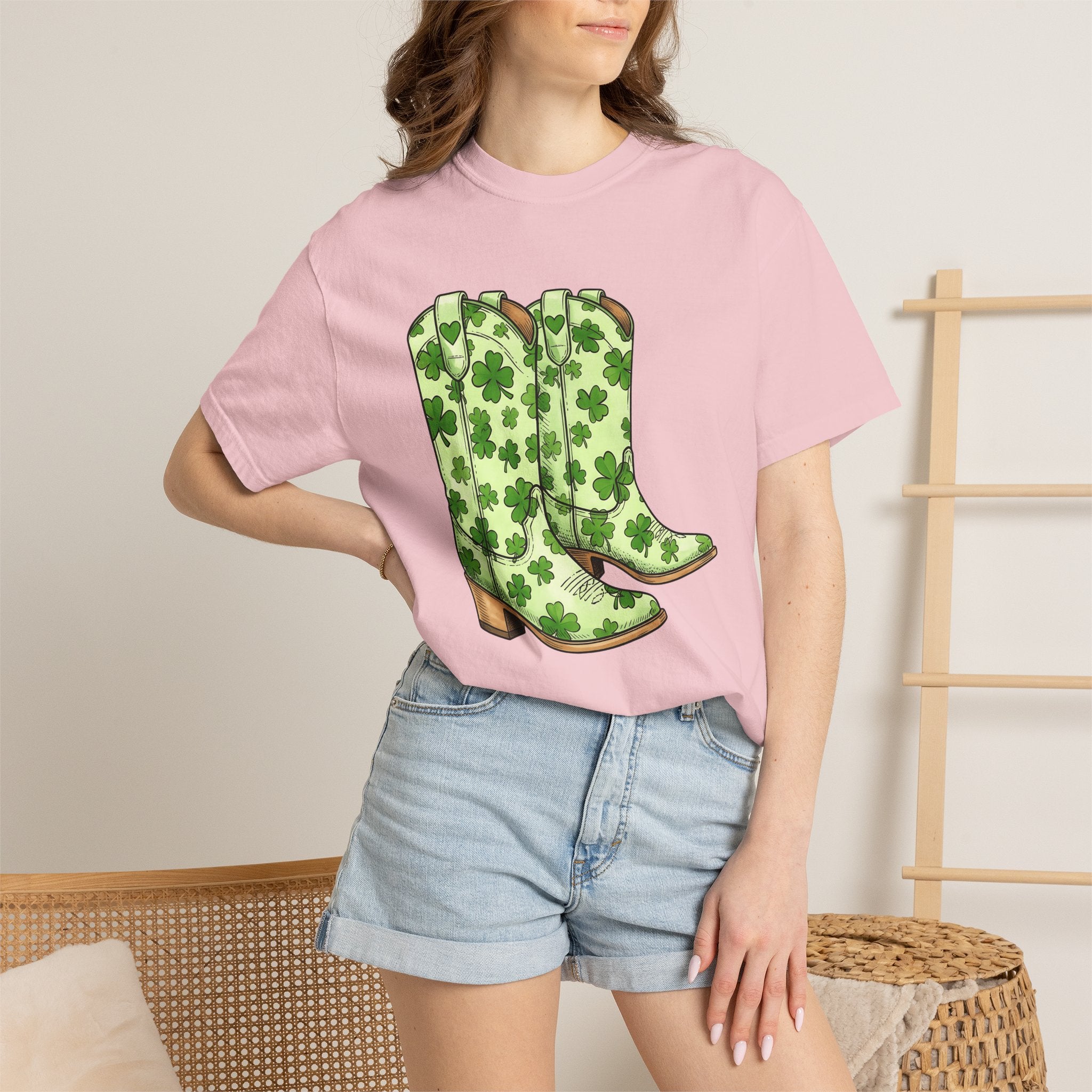 Leather Boots Shirt St Patrick's Day Rodeo Gift Women Cartoon Tee Boot T-Shirt Shamrock Fan Comic Tshirt Cowboy Graphic Hand Drawn Lucky