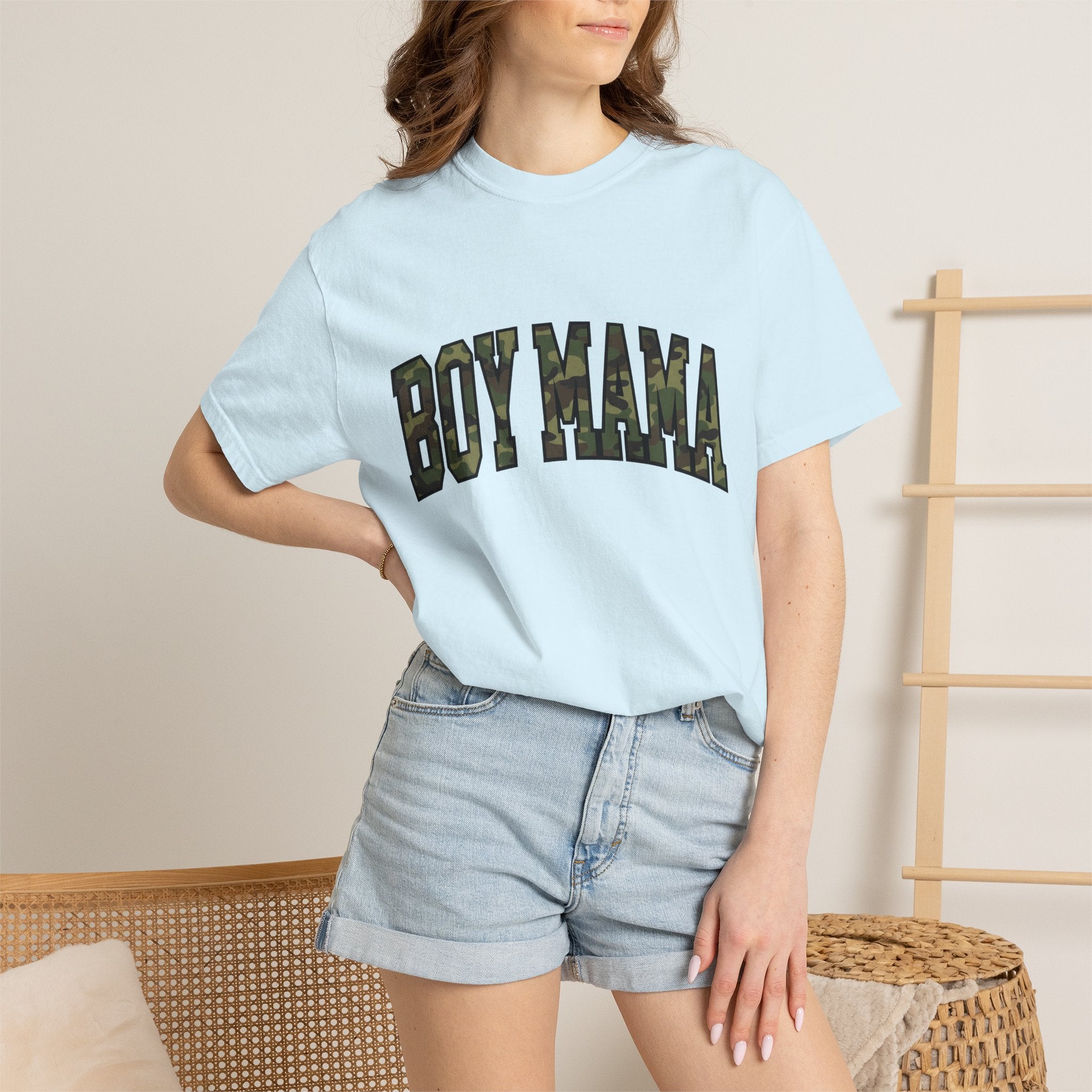 Camo Varsity Font Shirt Moms Kin Gift Women Thick Tee Varsity T-Shirt Motherhood Fan Bold Tshirt Family Graphic Nostalgic Camo Design Tshirt