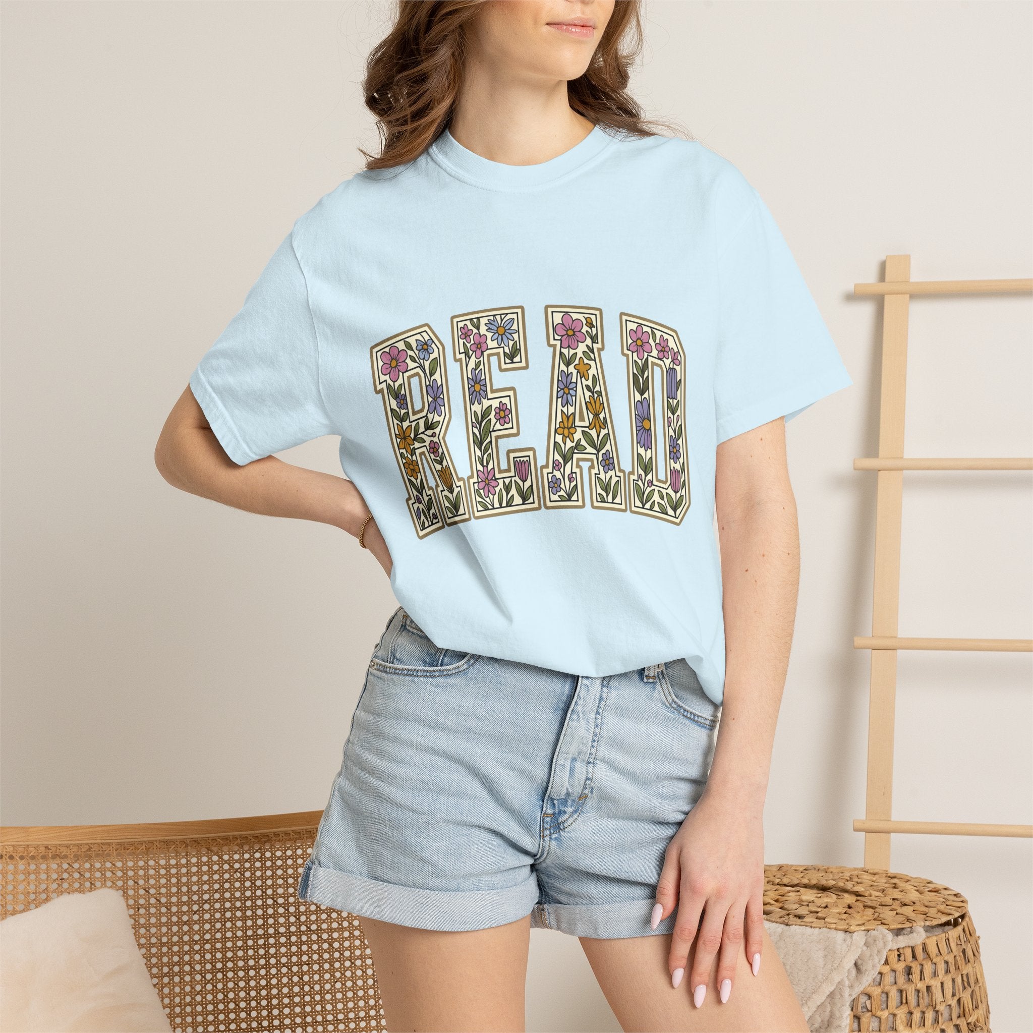 Flower Letter Design Shirt Teacher Literature Gift Women Bohemian Tee Alphabet T-Shirt Educator Enthusiast Book Graphic Vintage Garden