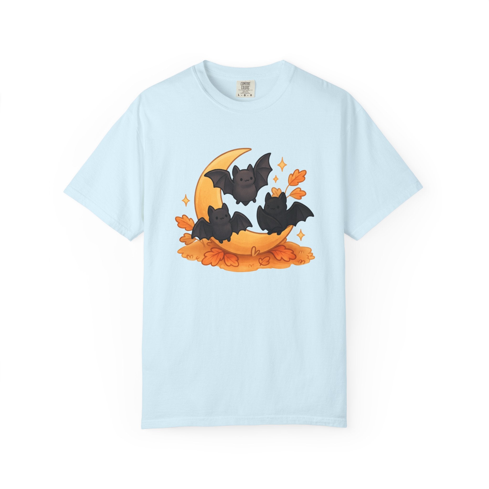 Cute Bats Shirt Halloween Autumn Gift Women Kawaii Tee Flying Fox T-Shirt Halloween Fan Cute Illustration Fall Graphic Hand Drawn Crescent