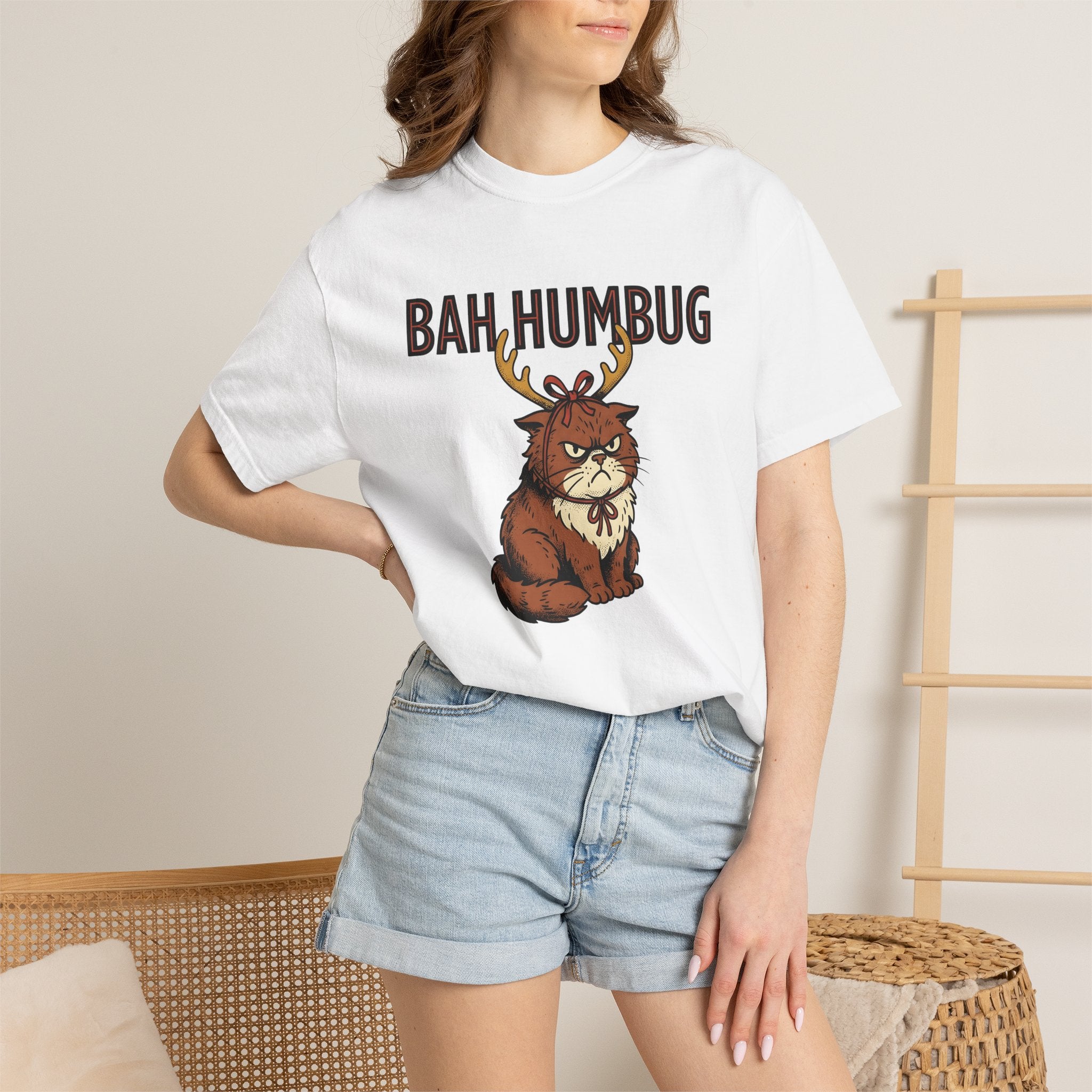 Grumpy Kitty Shirt Christmas Jokes Gift Women Comic Tee Cat T-Shirt Christmas Fan Cartoon Tshirt Pun Graphic Retro Horns Tshirt