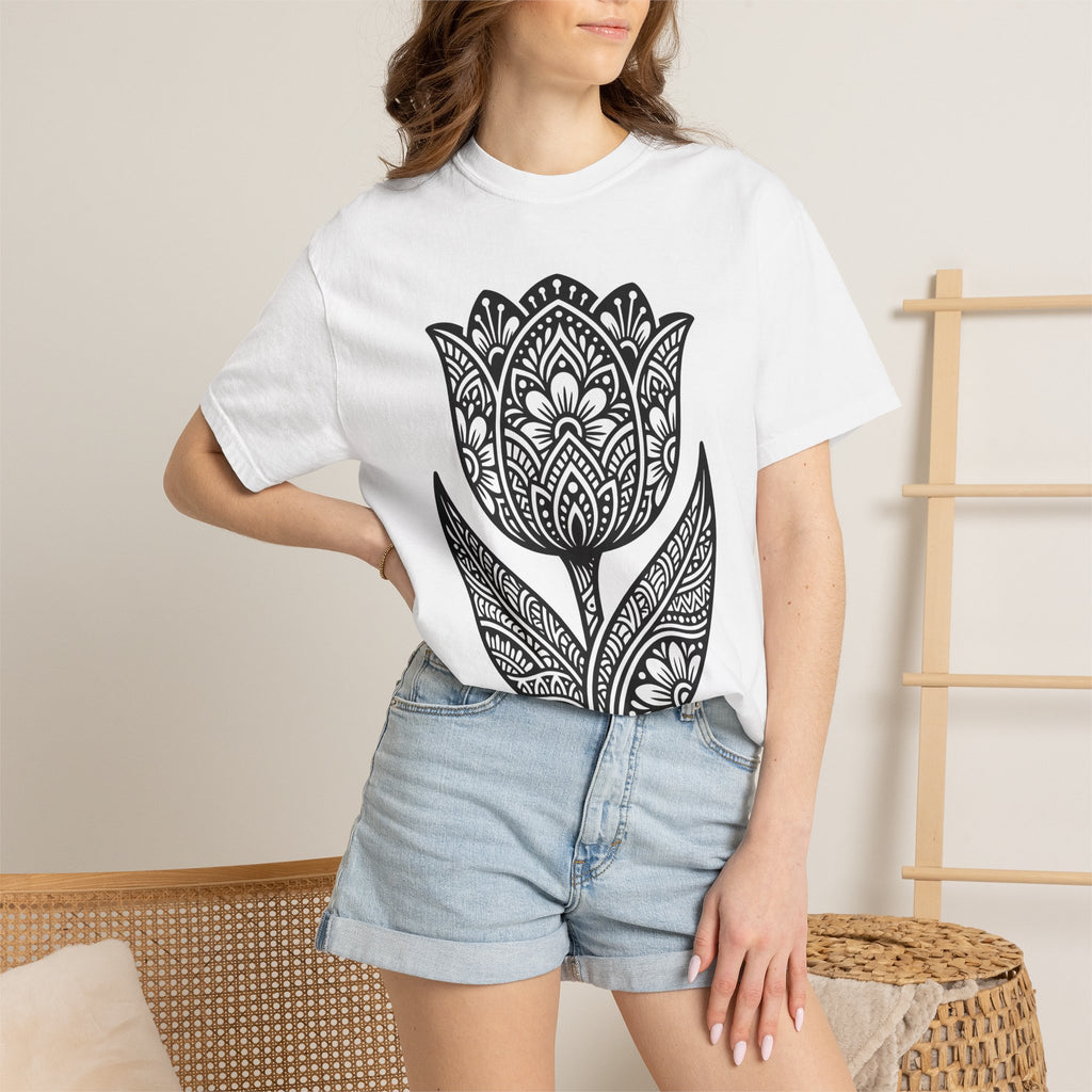 Tulip Flower Shirt Easter Floral Gift Women Boho Tee Tulip T-Shirt Easter Fan Bouquet Tshirt Floral Graphic Folk Art Mandala Tshirt