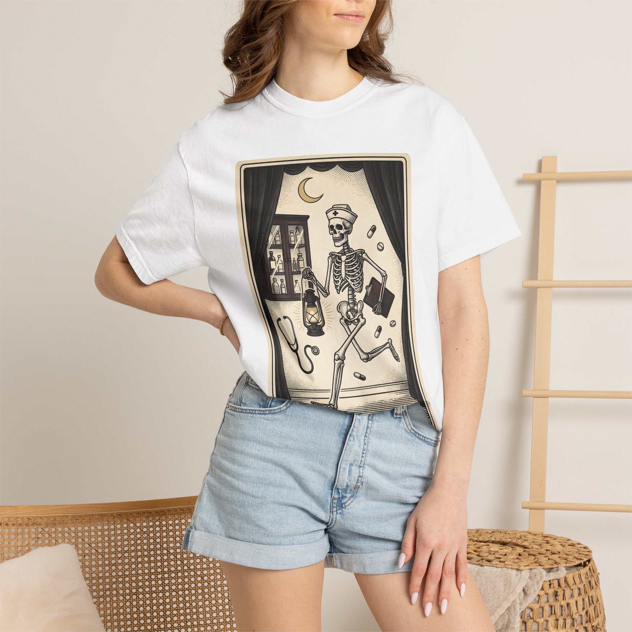 Skeleton Nurse Shirt Nurse Horror Gift Women Hand Drawn Tee Bones T-Shirt Rn Fan Skull Tshirt Horror Graphic American Traditional Tattoo