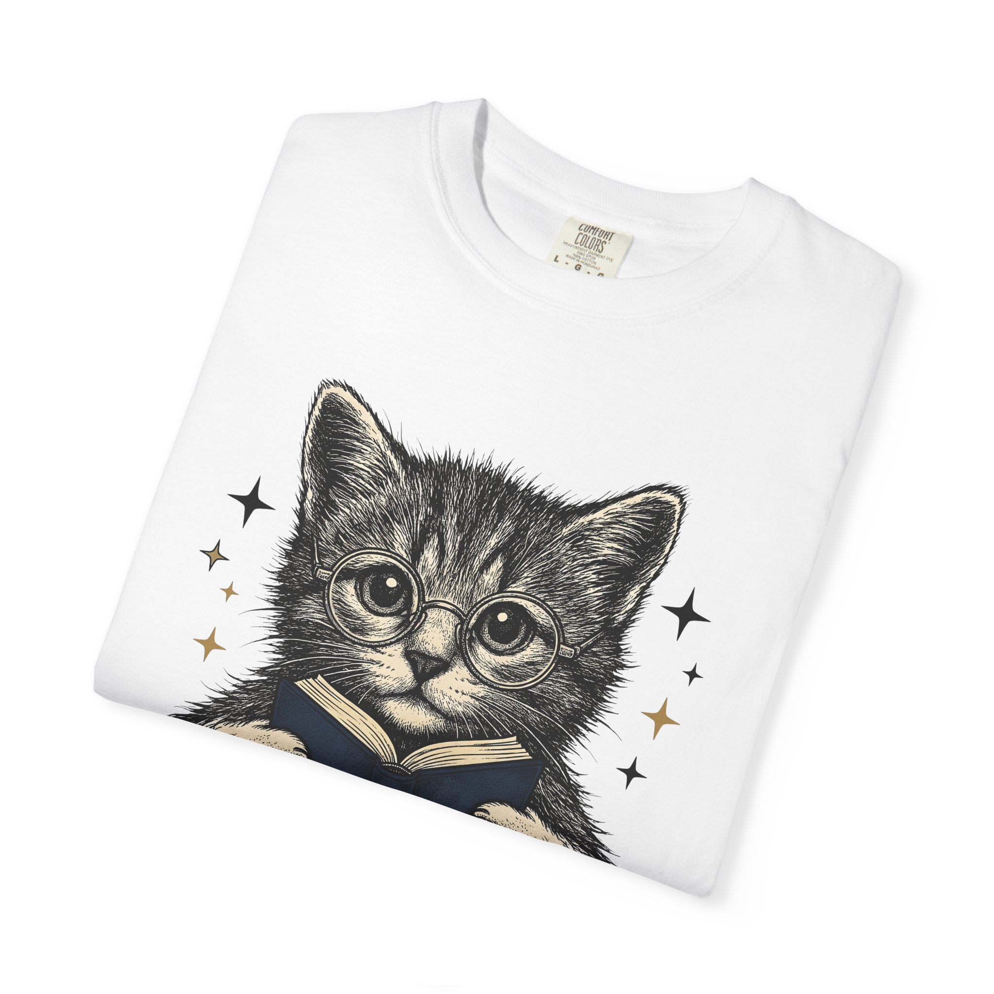 Cat Reading Shirt Cat Novels Gift Women Cartoon Tee Kitten T-Shirt Feline Fan Comic Tshirt Book Graphic Antique Reading Glasses Tshirt