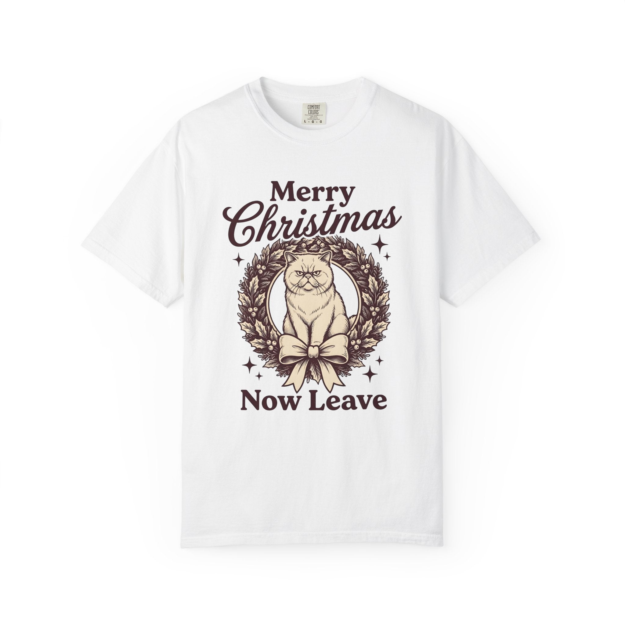 Grumpy Kitty Shirt Cat Holiday Gift Women Nostalgic Tee Cat T-Shirt Cat Fan Feline Tshirt Winter Graphic Doodle Christmas Wreath Tshirt