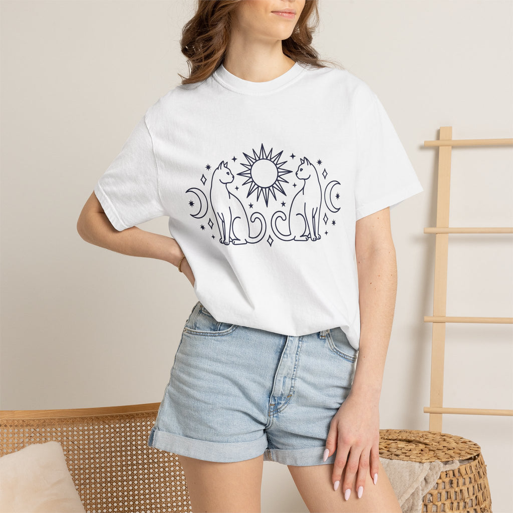 Magical Cats Shirt Cat Astrology Gift Women Outline Tee Kitties T-Shirt Cat Fan Feline Tshirt Zodiac Graphic Clean Crescent Moon Tshirt