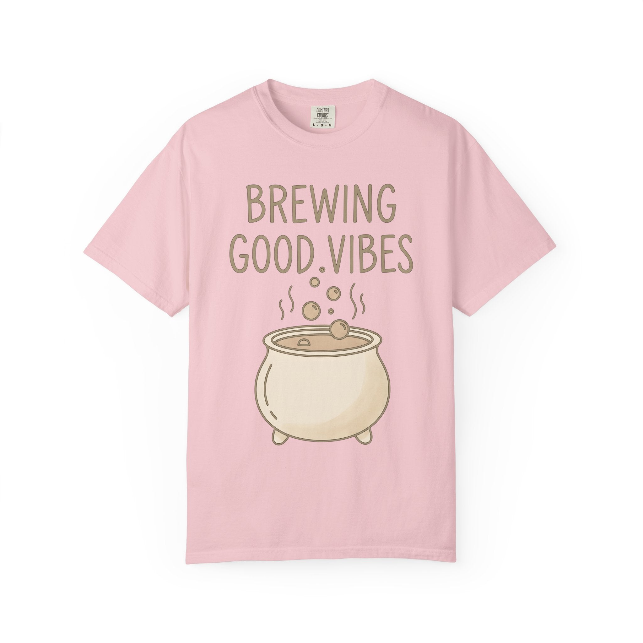 Cauldron Graphic Shirt Halloween Witch Gift Women Doodle Tee Pot T-Shirt Spooky Fan Kettle Graphic Tshirt Minimalist Bubbles Tshirt