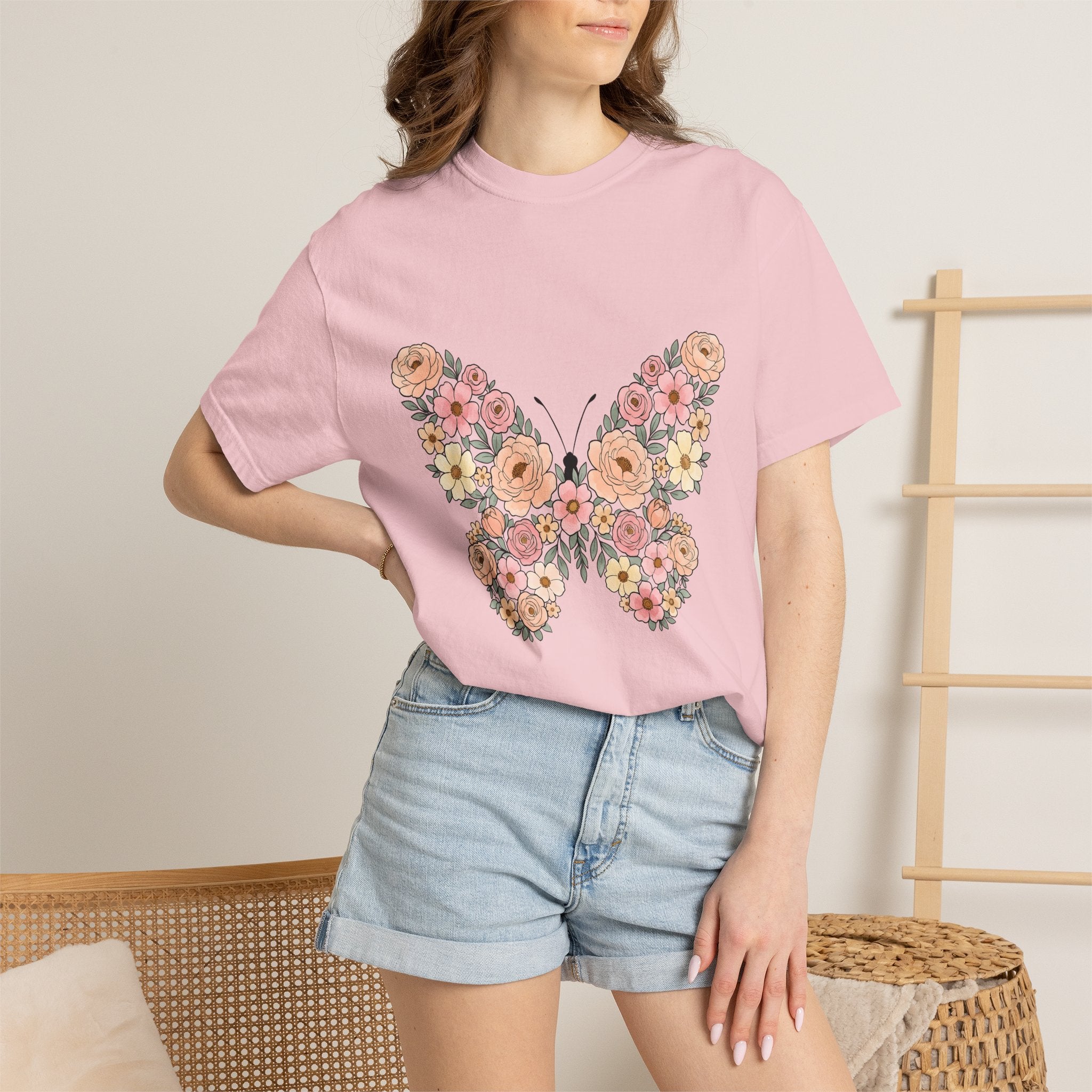 Flower Butterfly Shirt Easter Bouquet Gift Women Rustic Tee Butterfly T-Shirt Spring Fan Floral Tshirt Vintage Design Paint Rose Tshirt