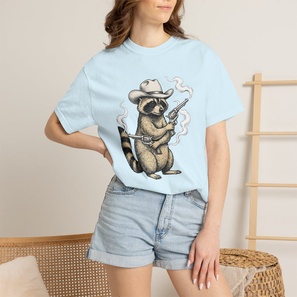 Raccoon Western Hat Shirt Cowgirl Wildlife Gift Women Retro Tee Trash Panda T-Shirt Cowgirl Fan Vintage Tshirt Animal Graphic Sketch Pistol