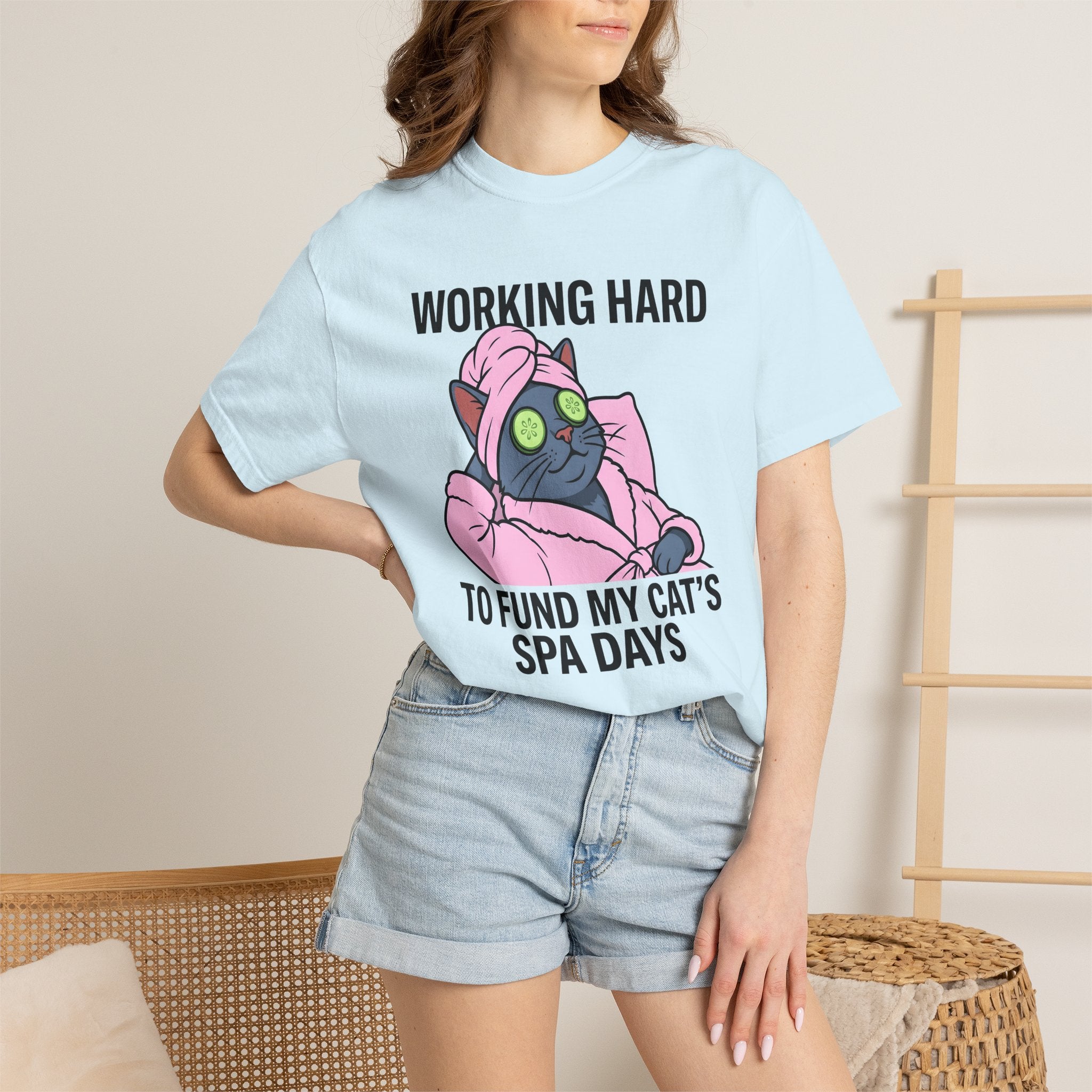 Chilled Cat Shirt Cat Comedy Gift Women Drawing Tee Kitten T-Shirt Cat Fan Cartoon Tshirt Humor Graphic Lighthearted Cucumber Pieces Tshirt