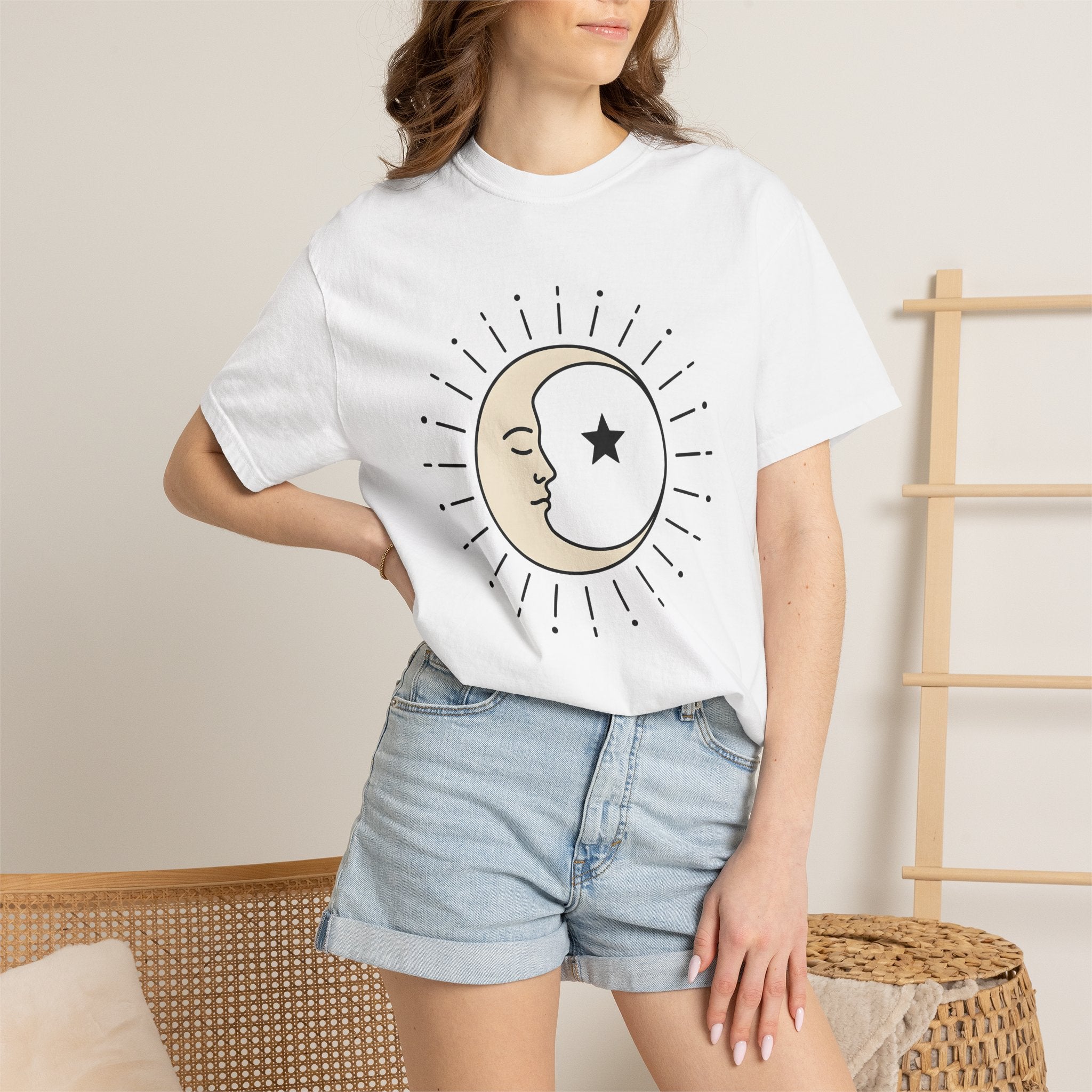 Moon Face Shirt Boho Chic Celestial Gift Women Line Art Tee Moon T-Shirt Bohemian Fan Illustrative Tshirt Galaxy Graphic Minimalist Star