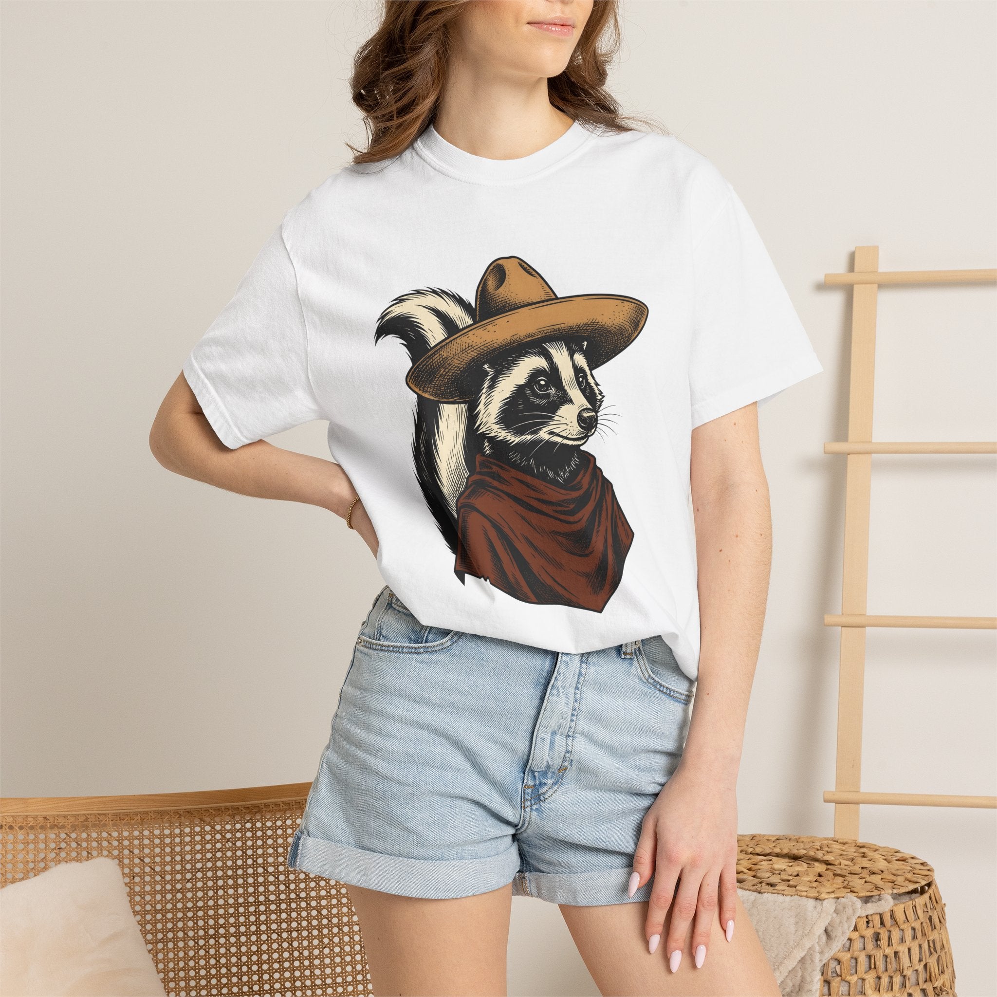 Raccoon Sombrero Shirt Animal Wild West Gift Women Distressed Tee Trash Panda T-Shirt Animal Fan Vintage Tshirt Cowboy Graphic Doodle