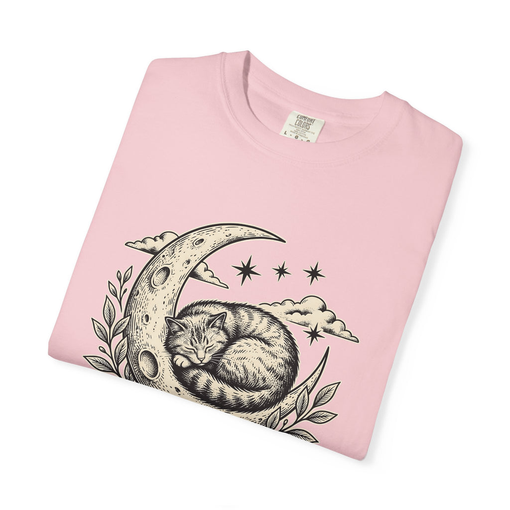 Resting Feline Shirt Cat Space Gift Women Classic Tee Cat T-Shirt Cat Fan Galaxy Graphic Tshirt Line Art Moon Shape Tshirt