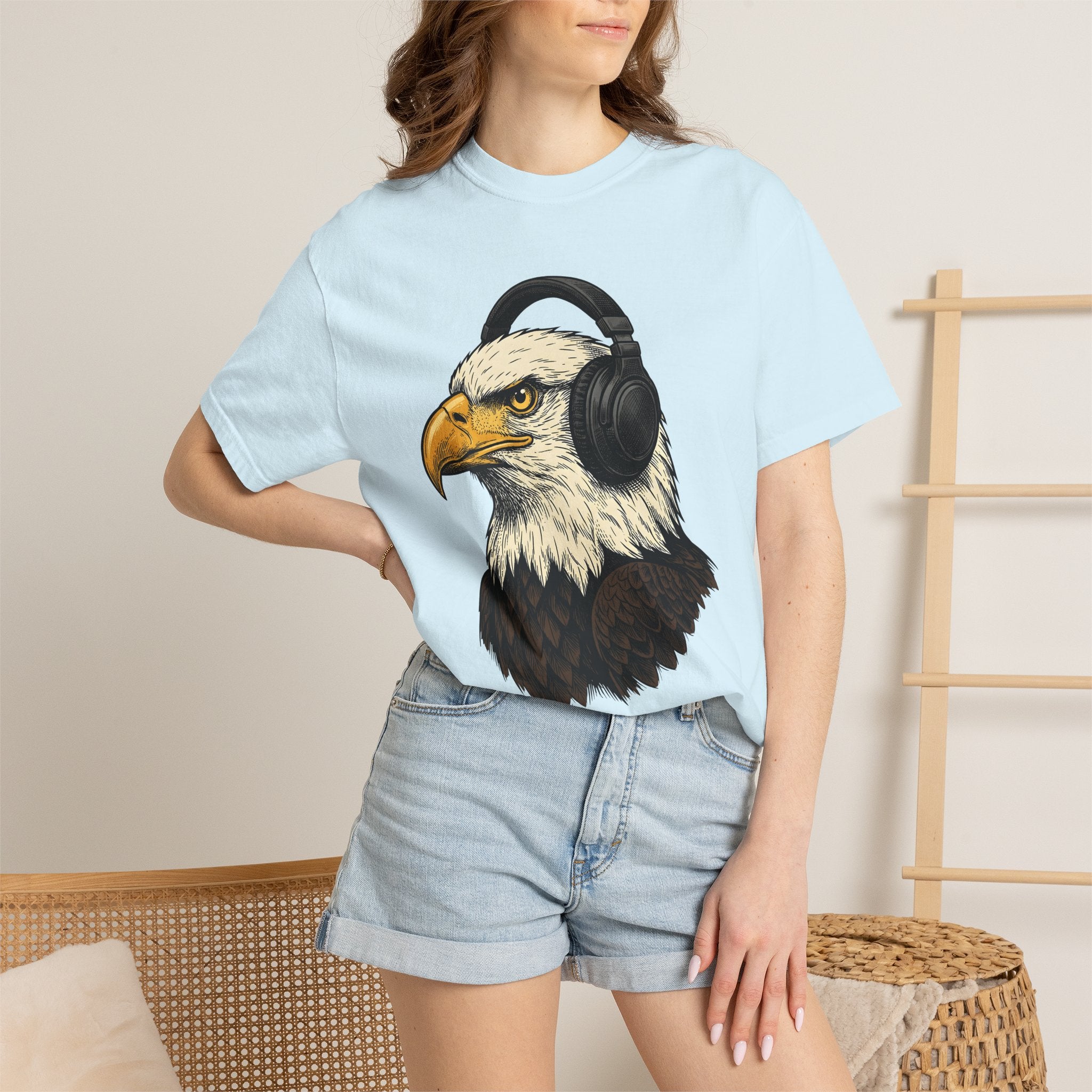 Eagle Headphones Shirt Animals Music Gift Women Hand Drawn Tee Headset T-Shirt Wildlife Fan Earphones Tshirt Melodic Graphic Vintage Music