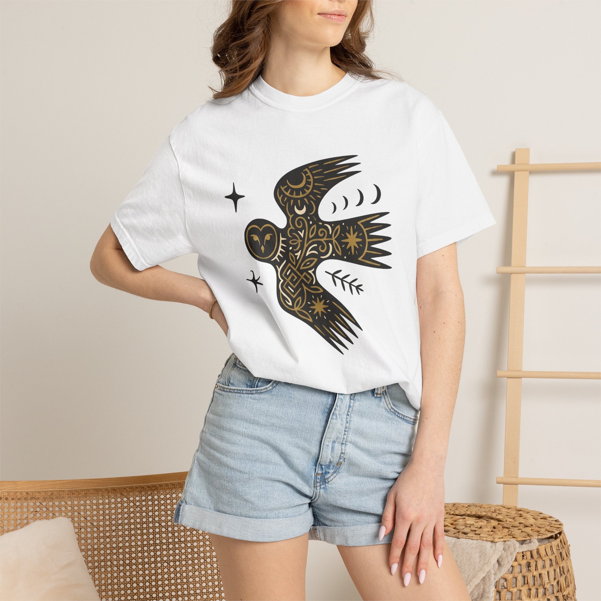 Owl Illustration Shirt Boho Chic Astrology Gift Women Hippie Tee Owl T-Shirt Bohemian Fan Psychedelic Tshirt Zodiac Graphic Simple Crescent