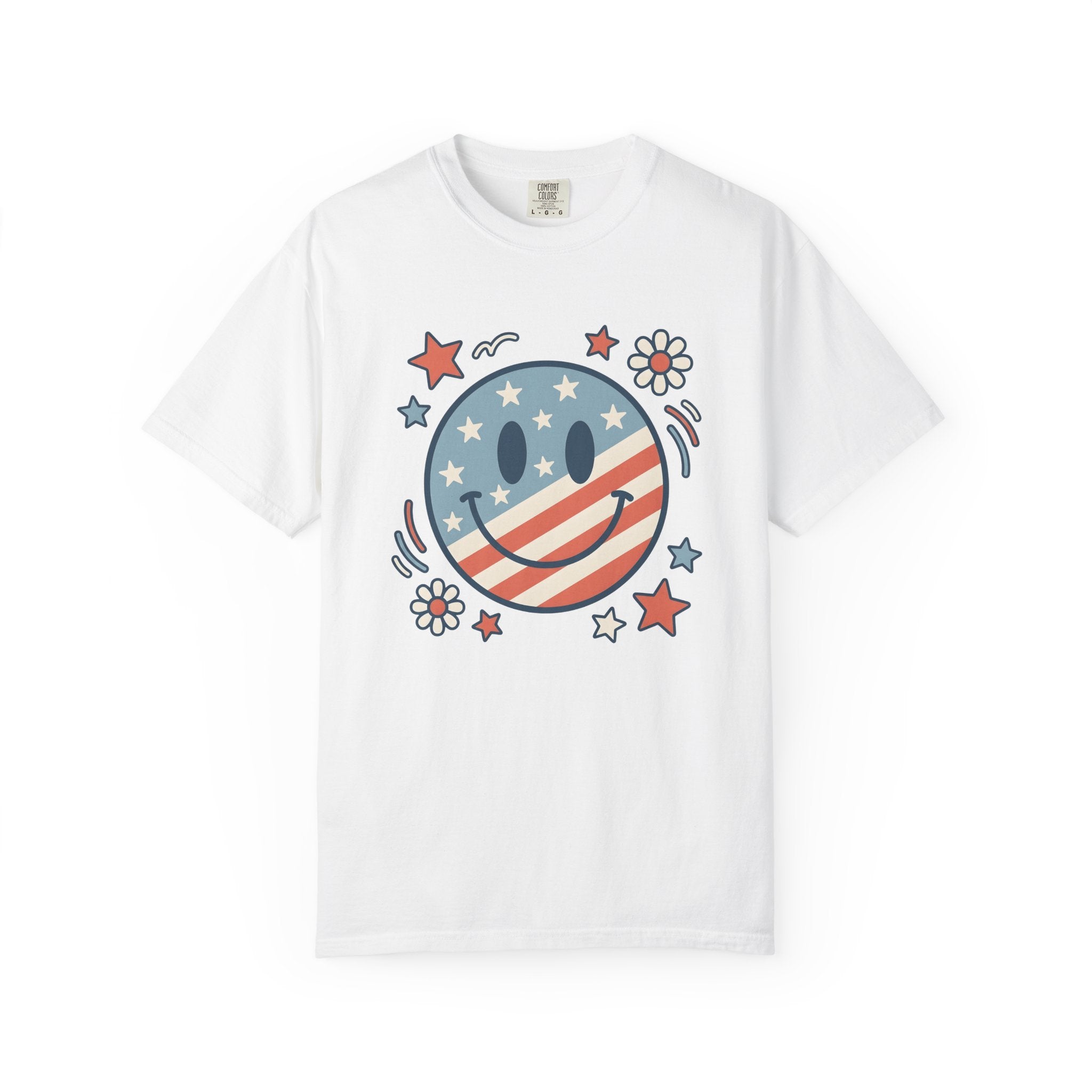 Patriotic Smiley Face Shirt America Holiday Gift Women Vintage Tee Smiley T-Shirt American Fan Distressed Tshirt Celebration Graphic Retro