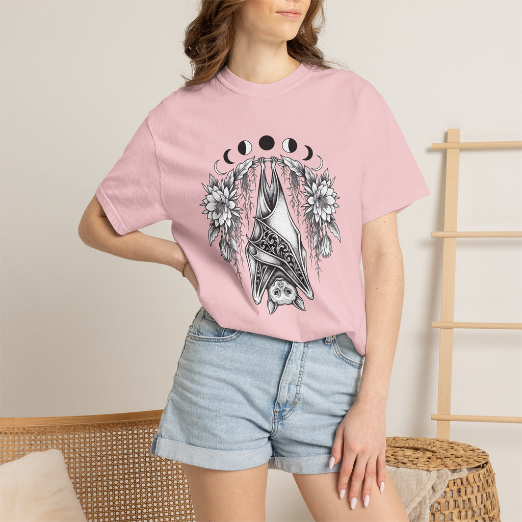Bat Flower Shirt Halloween Magic Gift Women Dark Art Tee Black Bat T-Shirt Horror Fan Gothic Tshirt Mystical Graphic Retro Lunar Phases