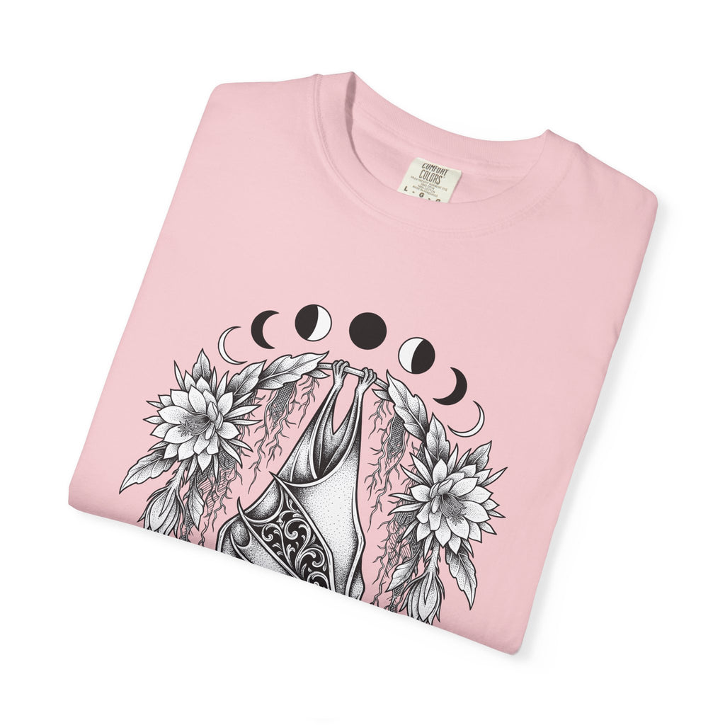 Bat Flower Shirt Halloween Magic Gift Women Dark Art Tee Black Bat T-Shirt Horror Fan Gothic Tshirt Mystical Graphic Retro Lunar Phases