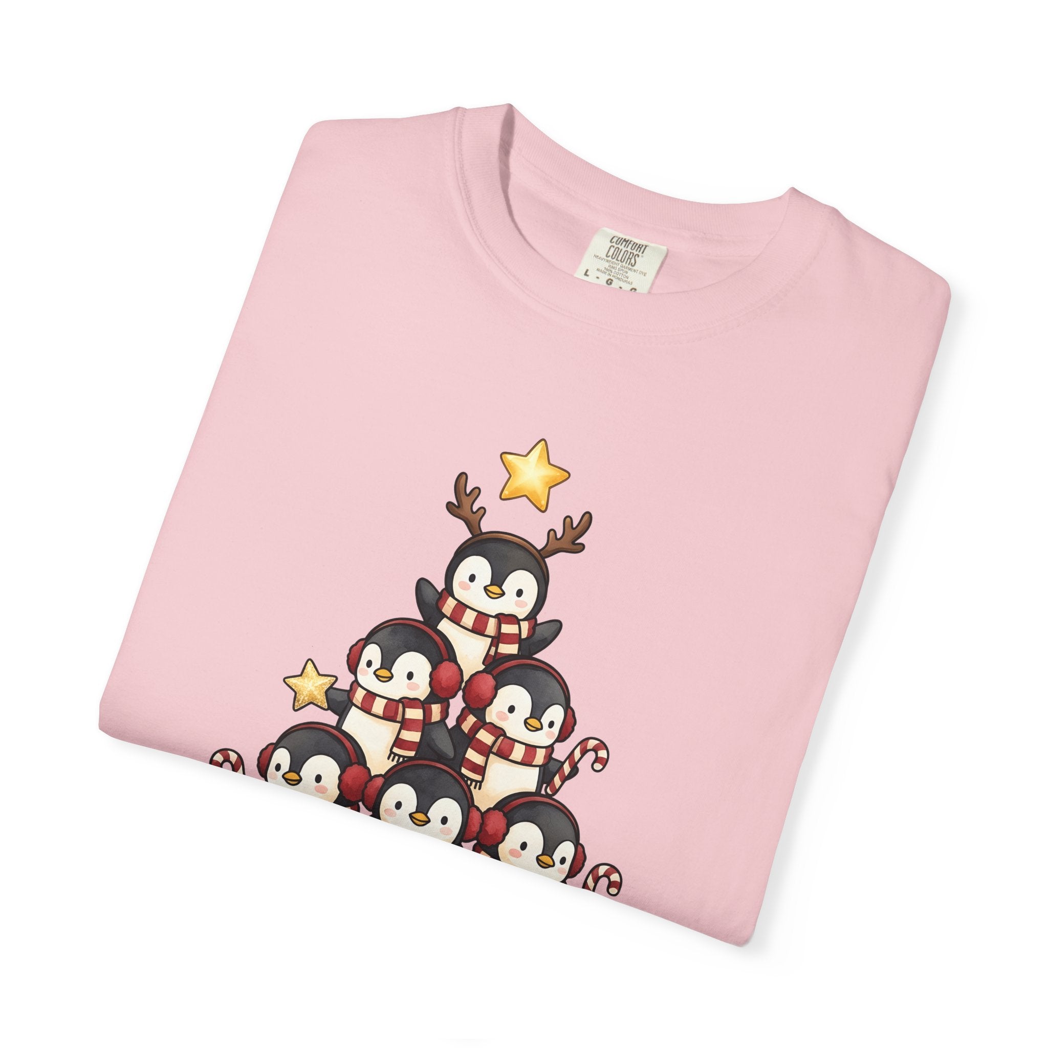 Penguin Tree Shirt Christmas Fauna Gift Women Cartoon Tee Pinguin T-Shirt Christmas Fan Toon Tshirt Wildlife Graphic Gouache Xmas Lights