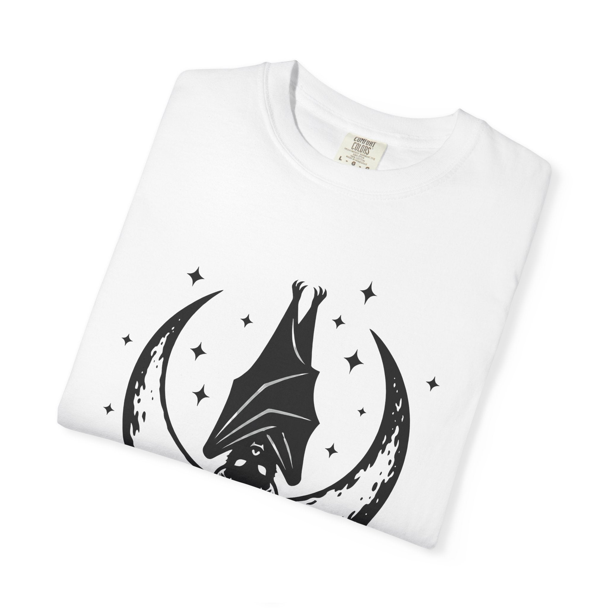 Bat Moon Shirt Boho Chic Space Gift Women Eerie Tee Lunar T-Shirt Bohemian Fan Spooky Tshirt Galaxy Graphic Sleek Stars Tshirt