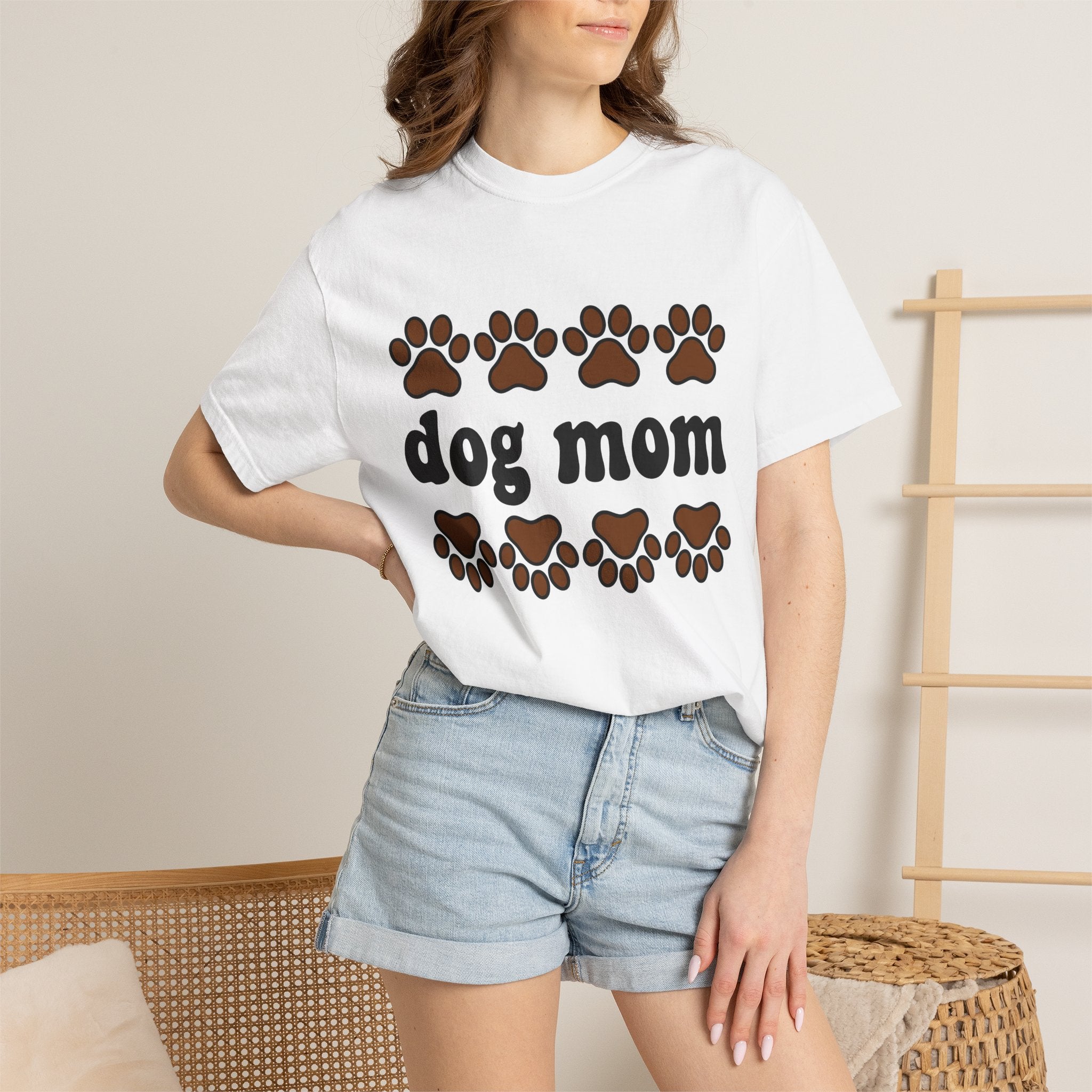 Paw Mark Shirt Dog Mom Dog Mom Wildlife Gift Women Graphic Tee Footprint T-Shirt Dog Lady Fan Illustrated Tshirt Nature Graphic Simple Pet