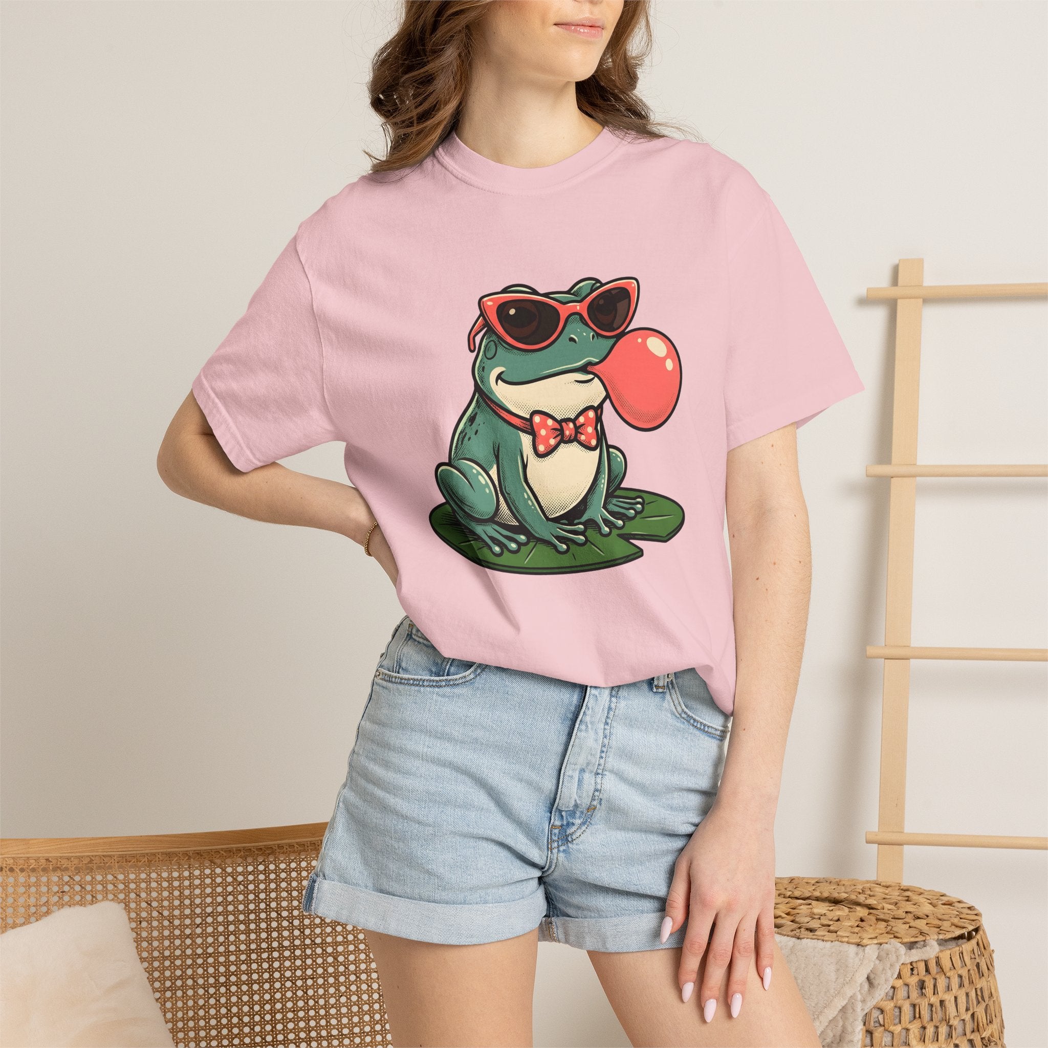 Frog Eyewear Shirt Easter Creatures Gift Women Line Art Tee Glasses T-Shirt Easter Fan Spectacles Tshirt Animal Graphic Old School Bowtie