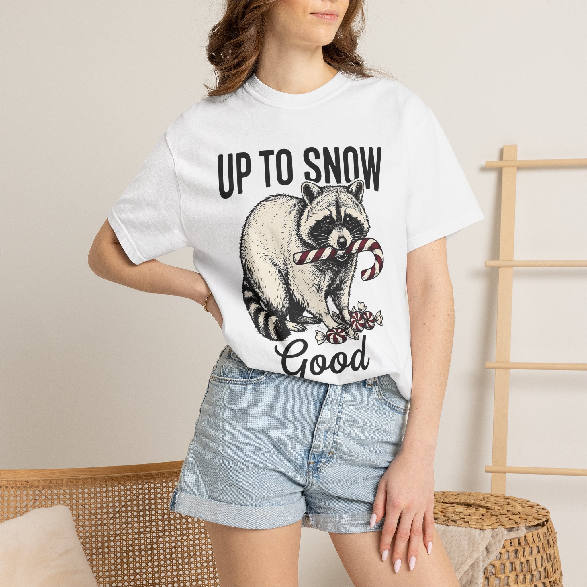 Raccoon Candy Cane Shirt Holiday Animal Gift Women Vintage Tee Trash Panda T-Shirt Christmas Fan Retro Tshirt Wildlife Graphic Hand Drawn